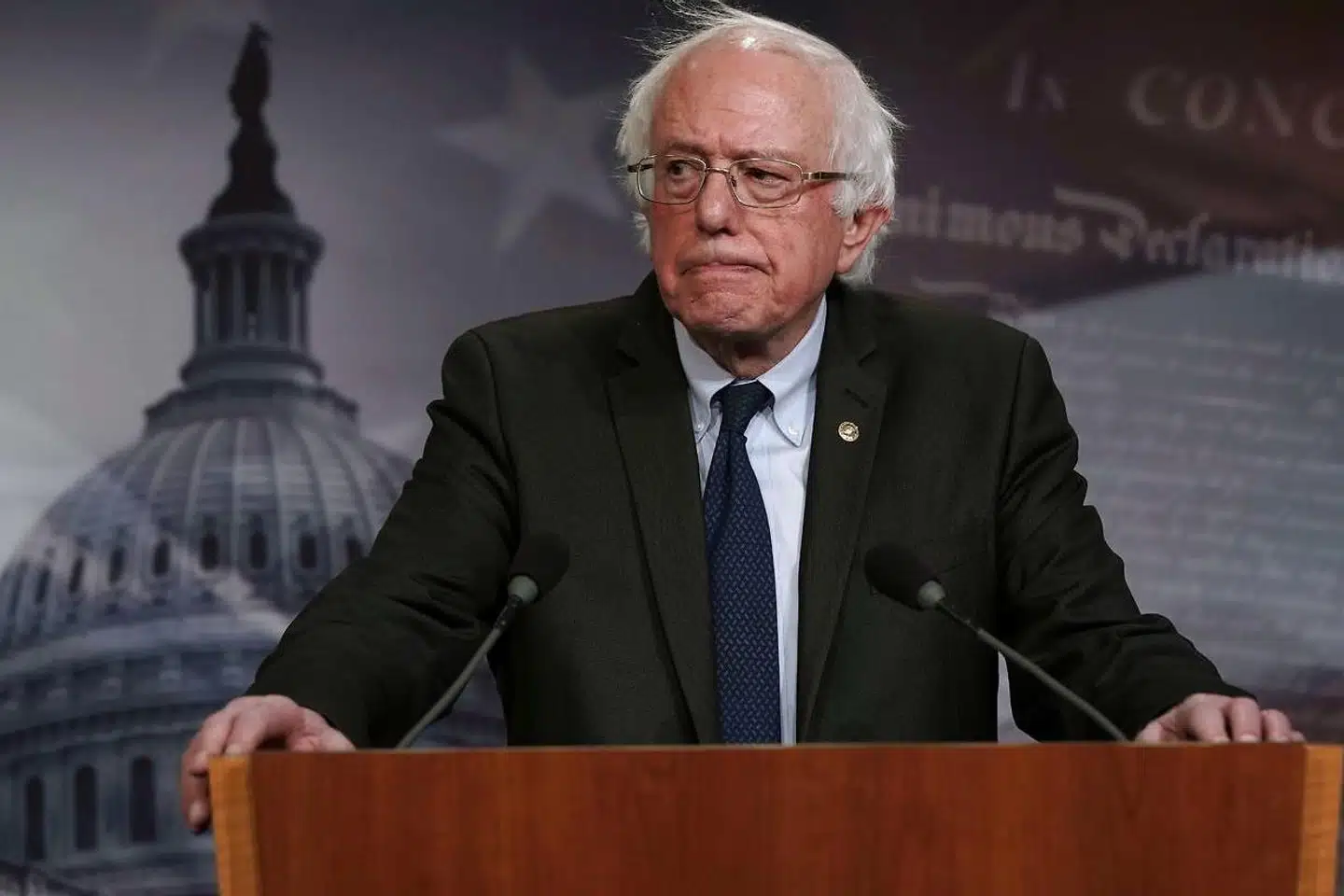 Den amerikanske demokratiske senator, Bernie Sanders, er ikke tynget af den europæiske koldkrigsarv, som præger den europæiske venstrefløj. Med undtagelse af britiske Jeremy Corbyn er det længe siden, at vi ifølge Malte Frøslee Ibsen har set ambitiøse og selvsikre socialdemokrater i Europa. Foto: Alex Wong/Ritzau Scanpix