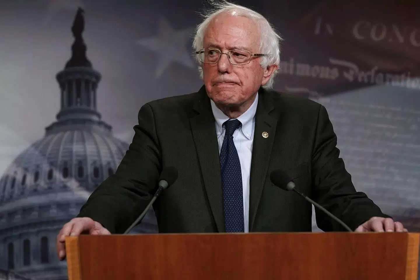 Den amerikanske demokratiske senator, Bernie Sanders, er ikke tynget af den europæiske koldkrigsarv, som præger den europæiske venstrefløj. Med undtagelse af britiske Jeremy Corbyn er det længe siden, at vi ifølge Malte Frøslee Ibsen har set ambitiøse og selvsikre socialdemokrater i Europa. Foto: Alex Wong/Ritzau Scanpix