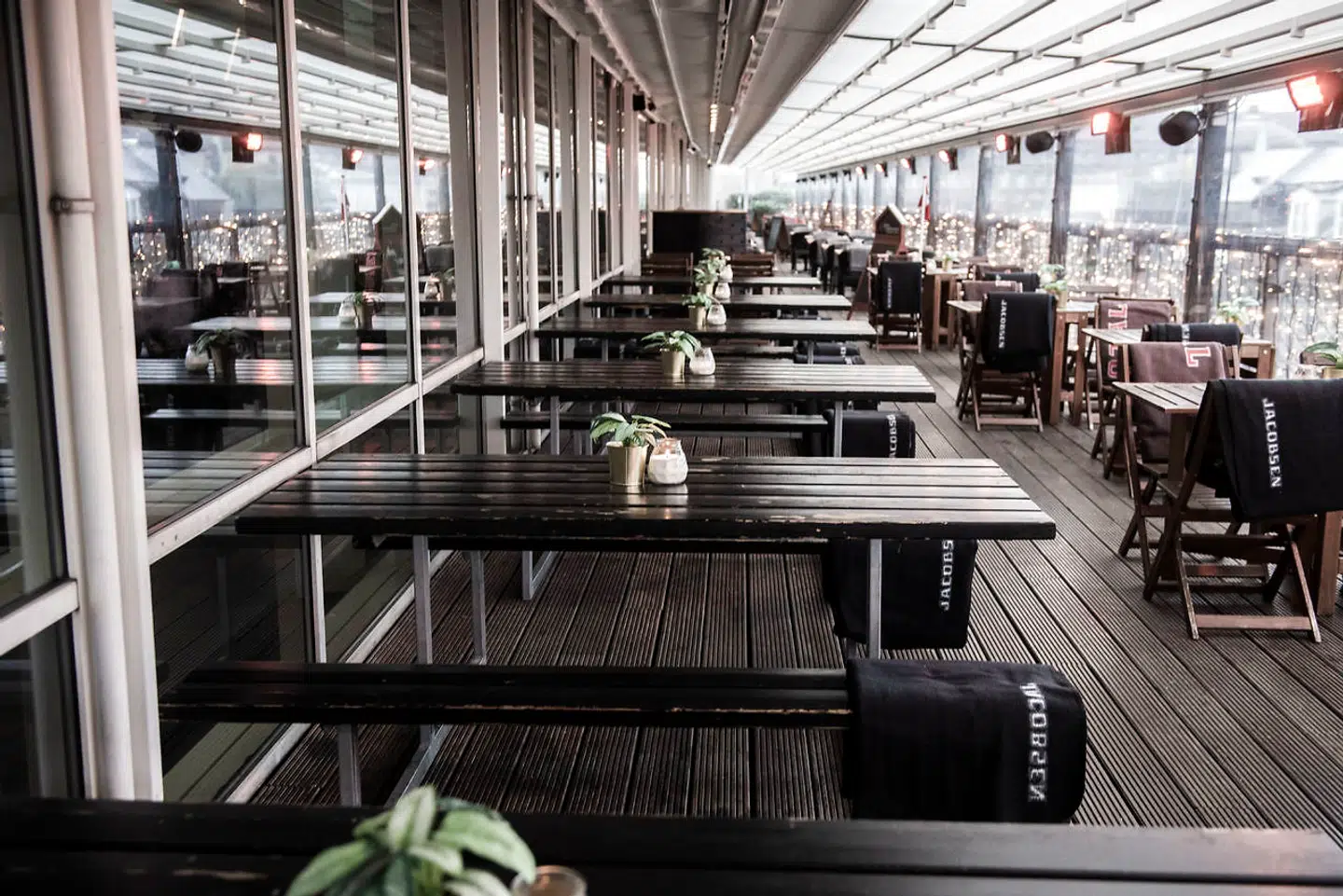 Bar Jacobsens interiør på Illum Rooftop.
