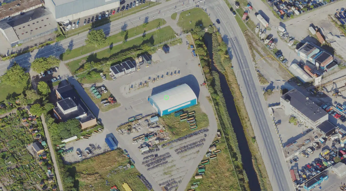 Flygtningelandsbyen skal ligge på Amager Strandvej 3. Foto: Skråfoto.dk