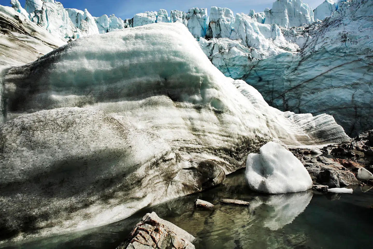 RB PLUS Danmark vil hente vandprøve fra atombase- - ARKIVFOTO 2009 af indlandsisen- - Se RB 24/3 2017 13.00. Danmark vil hente vandprøve fra atombase. Sundhedsministeriet foreslår næste år at bore ned til radioaktivt spildevand ved nedlagt base i indlandsisen, hvis sommerens boringer afslører sundhedsrisiko.. (Foto: Michael Bothager/Scanpix 2017)