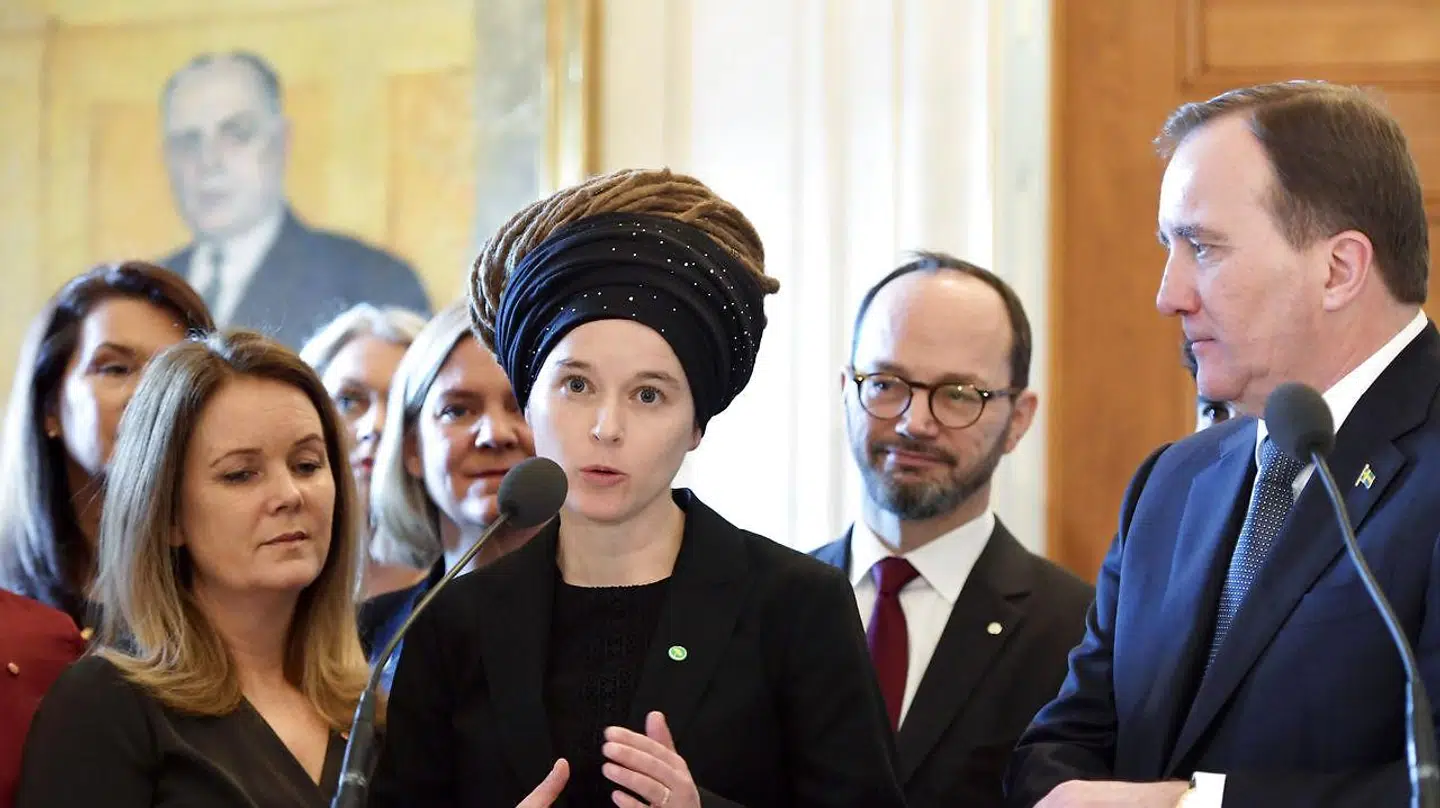 Kulturminister Amanda Lind og statsminister Stefan Löfven ved pressekonferencen for den nye regering.