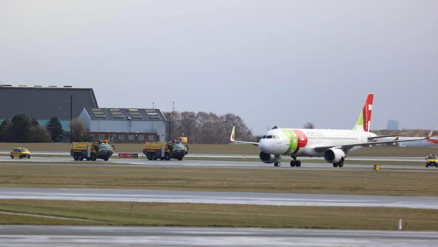 Et TAP Portugal-fly fra Lissabon fik problemer under landing i Københavns Lufthavn fredag.