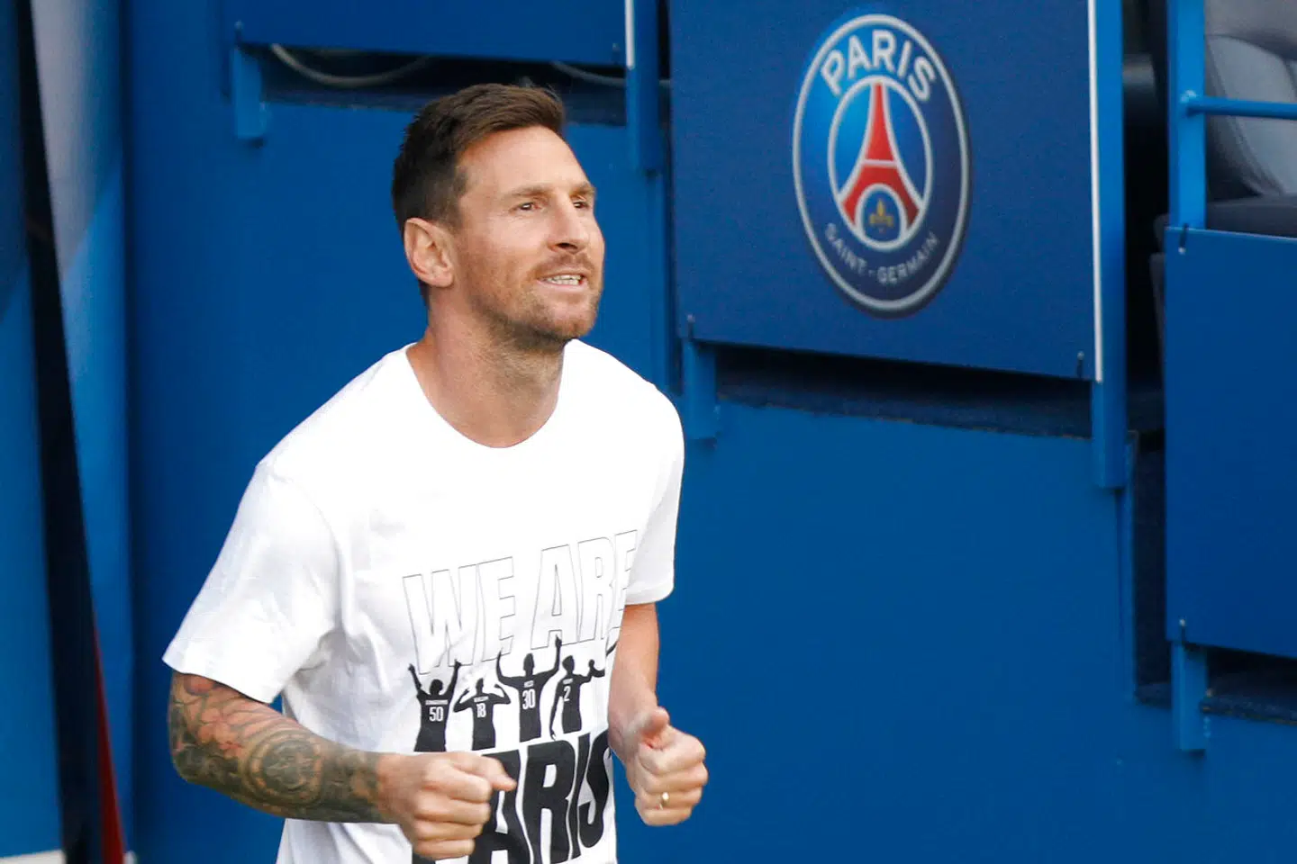 Lionel Messi skiftede i august 2021 til Paris Saint-Germain. Rygter sagde, at en del af hans honorar ville blive udbetalt i kryptovaluta, hvilket angivelig skulle få kurserne til at ryge på himmelfart. Rygerne var imidlertid antændt af spekulanter på diverse kryptofora for at skabe hype.