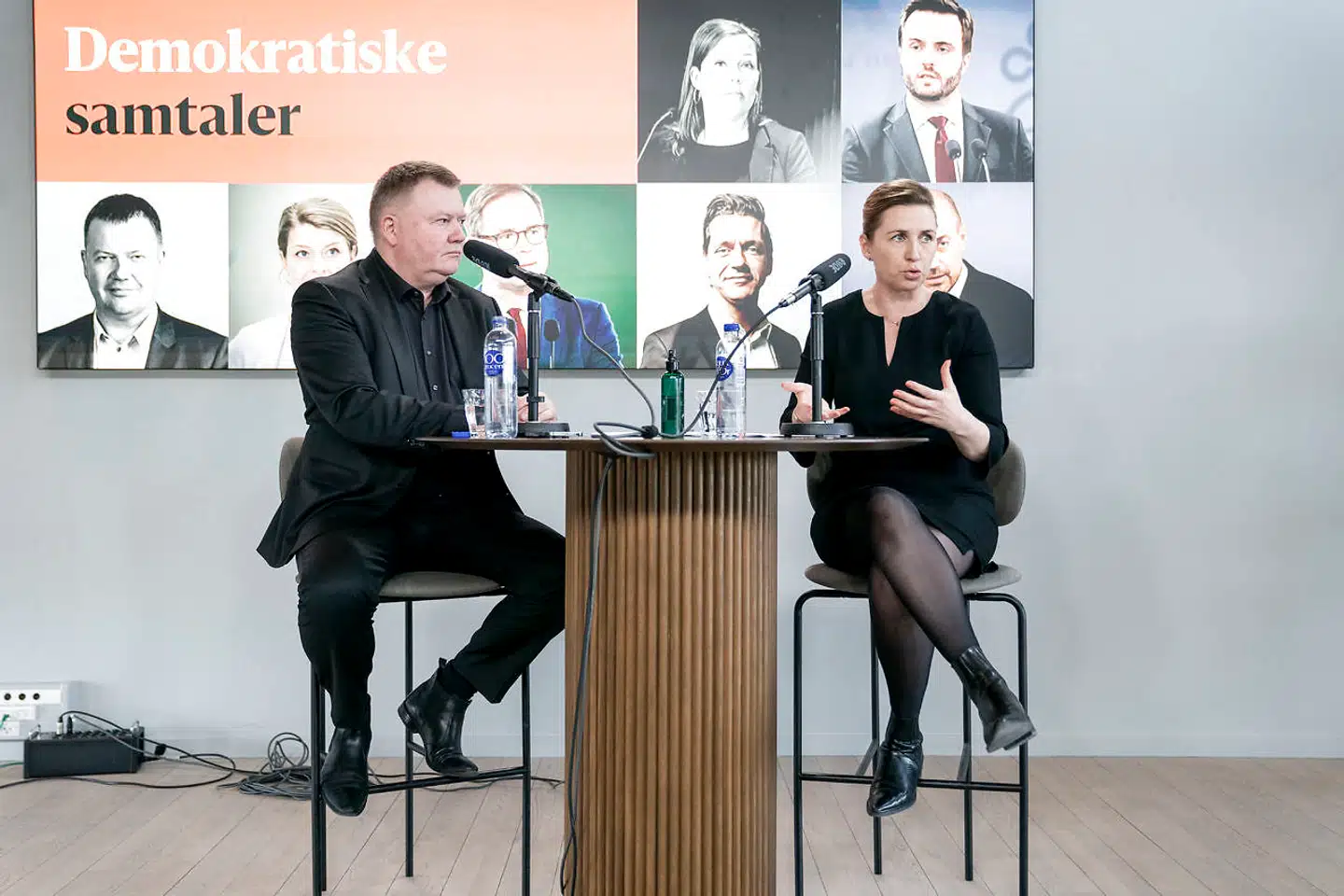 Ansvarshavende chefredaktør Tom Jensen og statsminister Mette Frederiksen (S) til arrangementet »Demokratiske samtaler« i Salonen hos Berlingske.