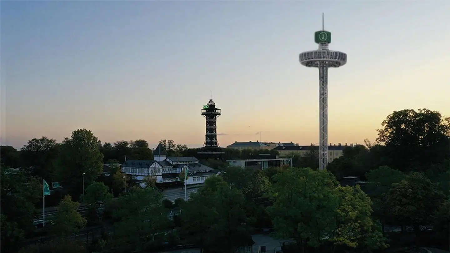'Zoo Skyliner' er 81 meter høj og placeres på toppen af Valby Bakke - cirka 30 meter over havets overflade. Visualisering: København Zoo