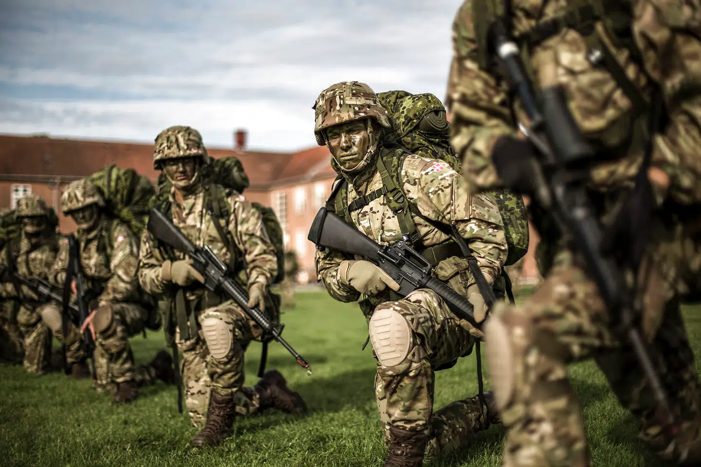 ARKIV. Værnepligtige tager Forsvarets intelligensprøve, når de er til Forsvarets Dag, også kendt som session. Her har deltagere 45 minutter til at gennemføre 78 opgaver, som er inddelt i fire delprøver, der henholdsvis består af bogstavsmatricer, talrækker, sproglige analogier og en figur-prøve.