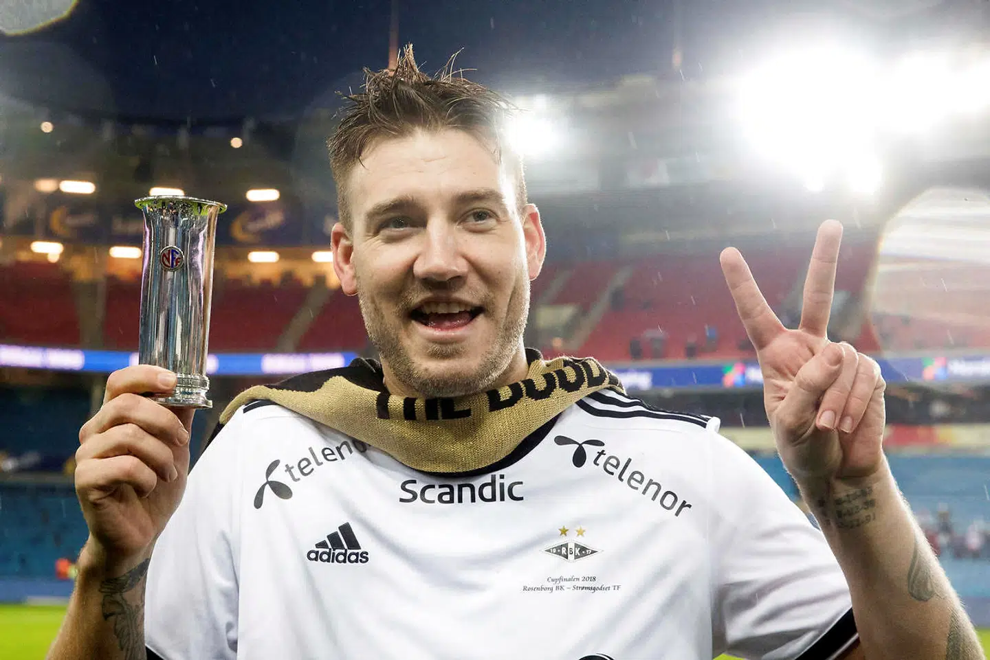 Niklas Bendtner fejrer Rosenborgs sejre over Strømgodset.