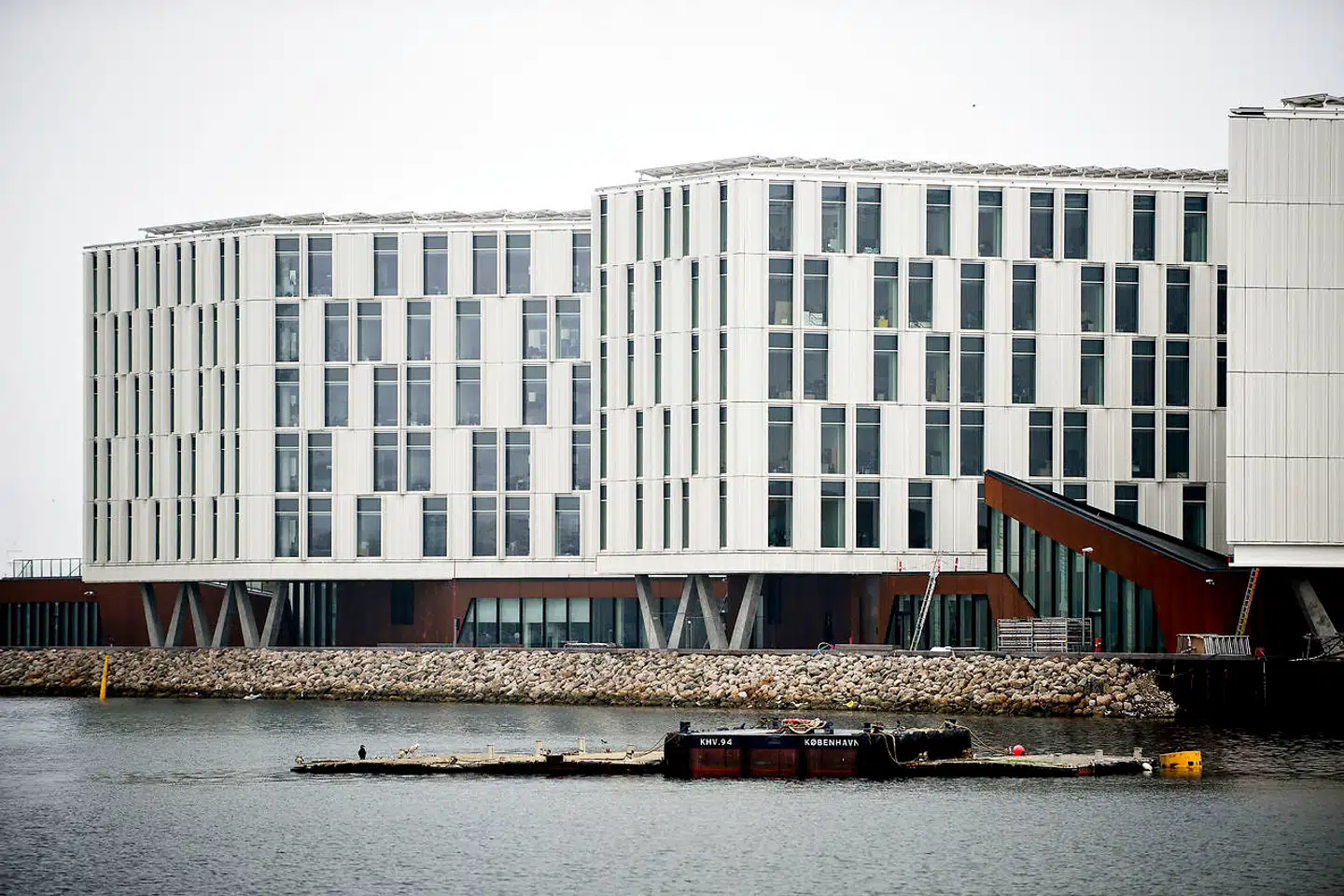 UNOPS har hovedsæde i den såkaldte FN-by i Nordhavn i København.