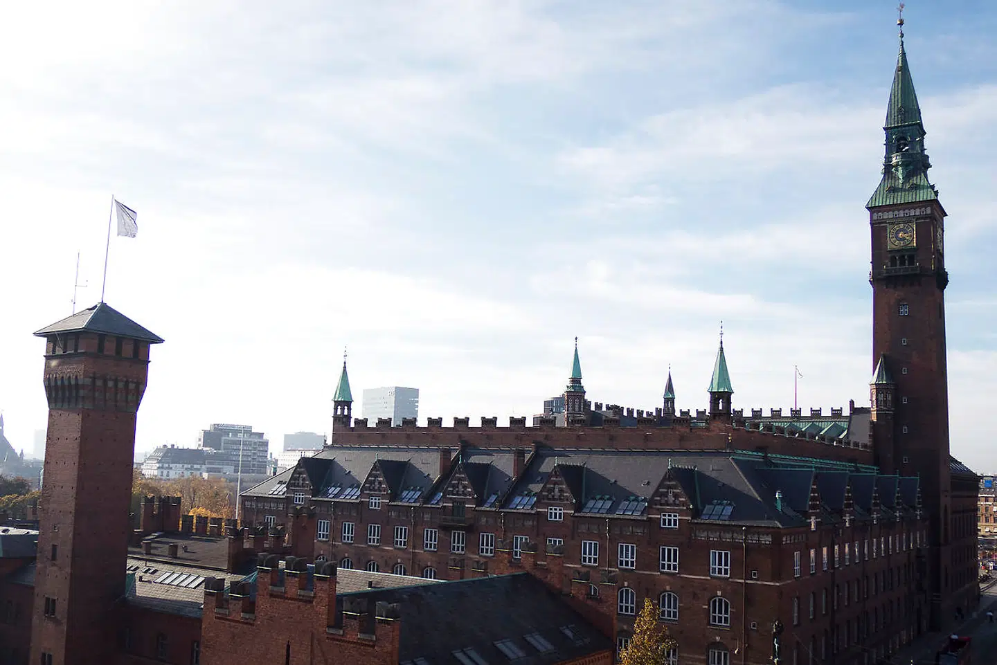 Udgifterne til vikarer i Københavns Kommune kan anvendes mere fornuftigt, mener en læser.