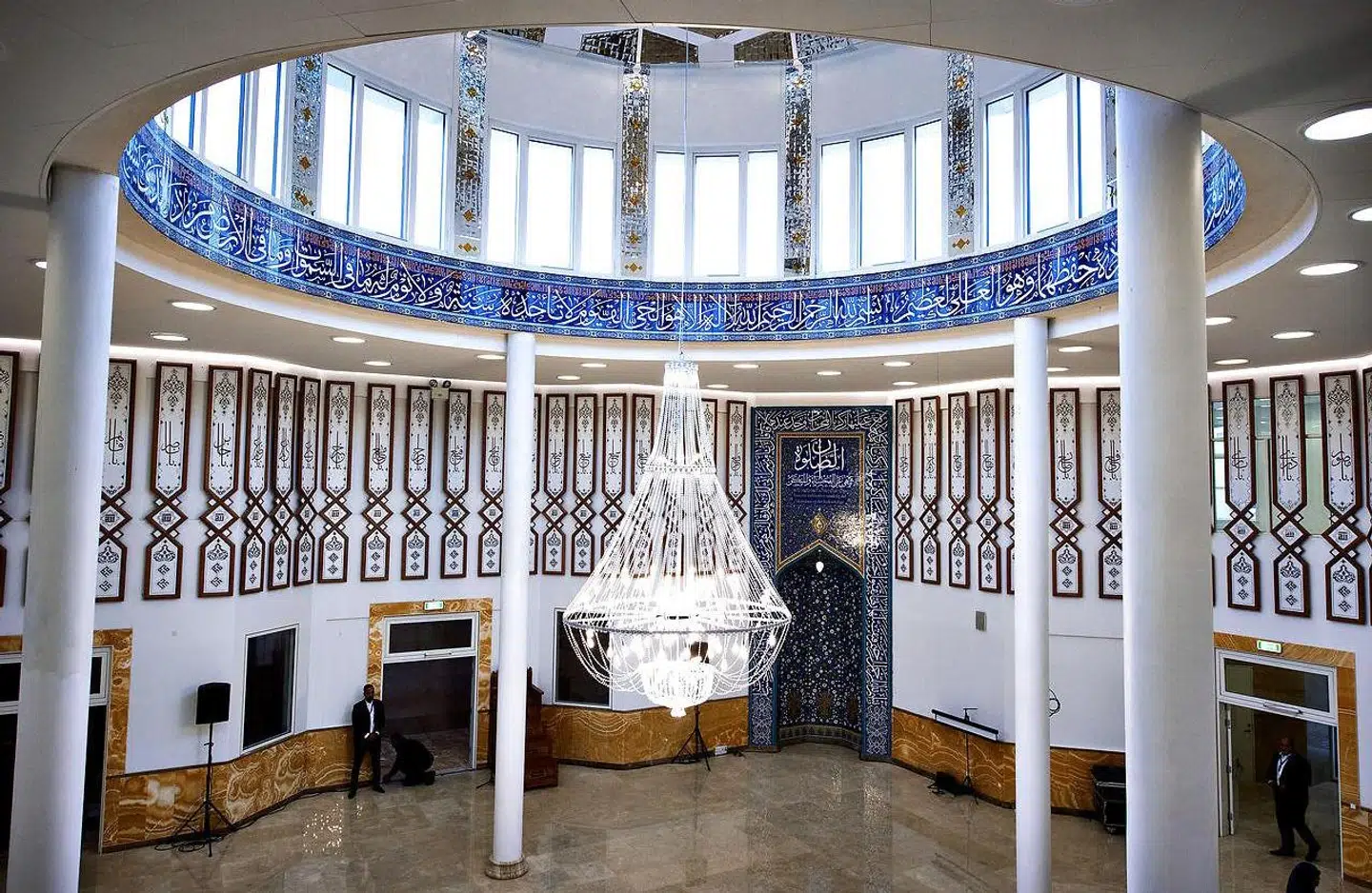 Byggeriet af den nye 2100 kvadratmeter store shiamuslimske moské på Vibevej i Københavns Nordvestkvarter blev indviet den 1. oktober 2015.