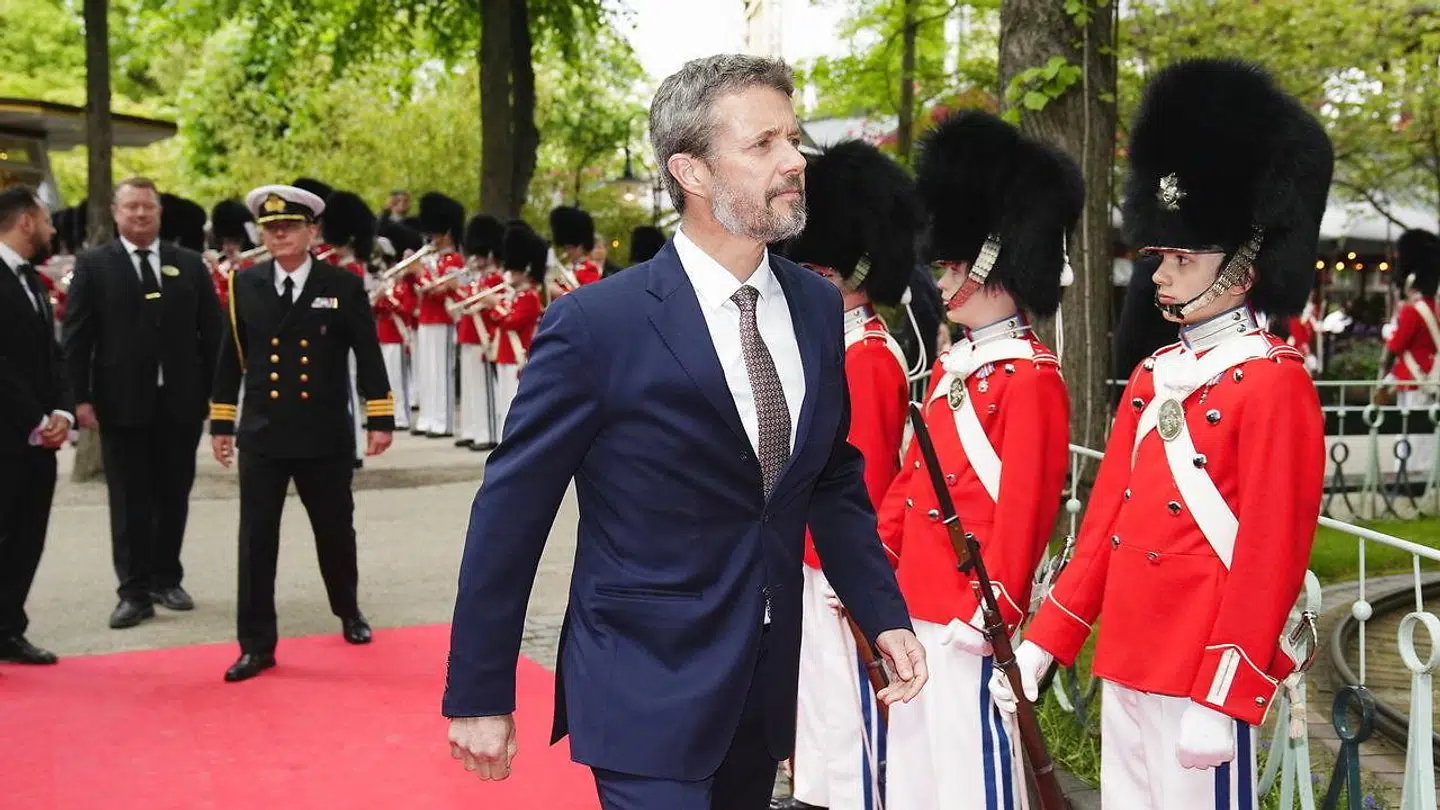 Kronprins Frederik ankommer til balletgalla, i anledning af Dronningens 50-års Regentjubilæum, i Koncertsalen i Tivoli i København, lørdag den 21. maj 2022.