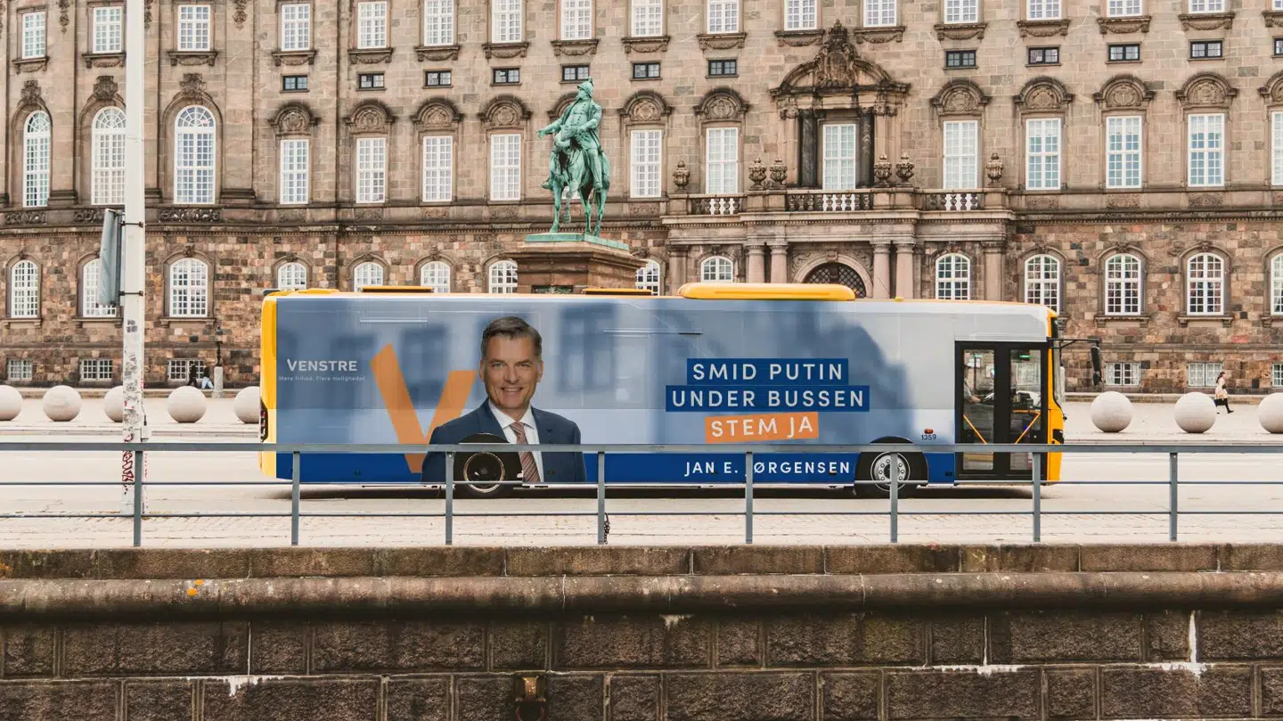 Sådan skulle Jan E. Jørgensens reklame have set ud. Der er tale om et manipuleret billede.