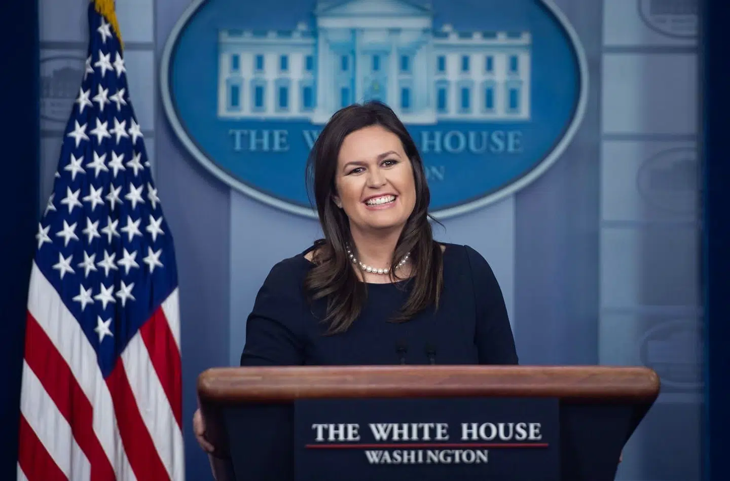 Sarah Huckabee Sanders langer ud efter demokrater og medier efter Mueller-rapportens konklusioner.
