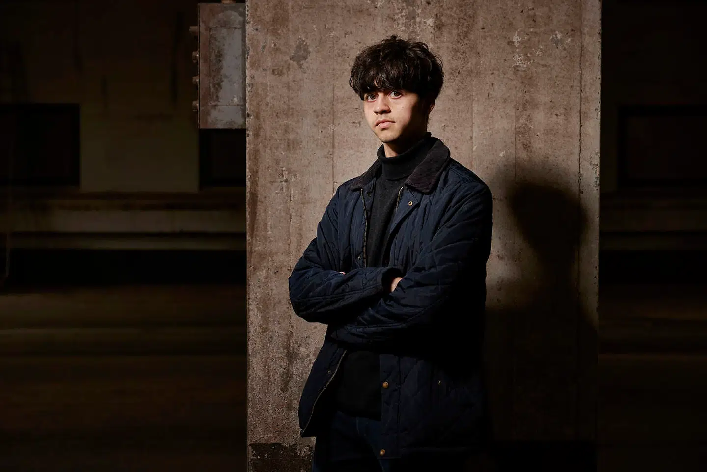 Kristoffer var en af hovedpersonerne i dokumentaren om den voldelige kultur på Herlufsholm. Et modtryk fra forældre og elever gav først Kristoffer tvivl og dårlig samvittighed. Men han fastholder, at han bare har videregivet, hvad han har oplevet. Nu fortæller han om presset og om, hvorfor han aldrig selv fik bank af de store.