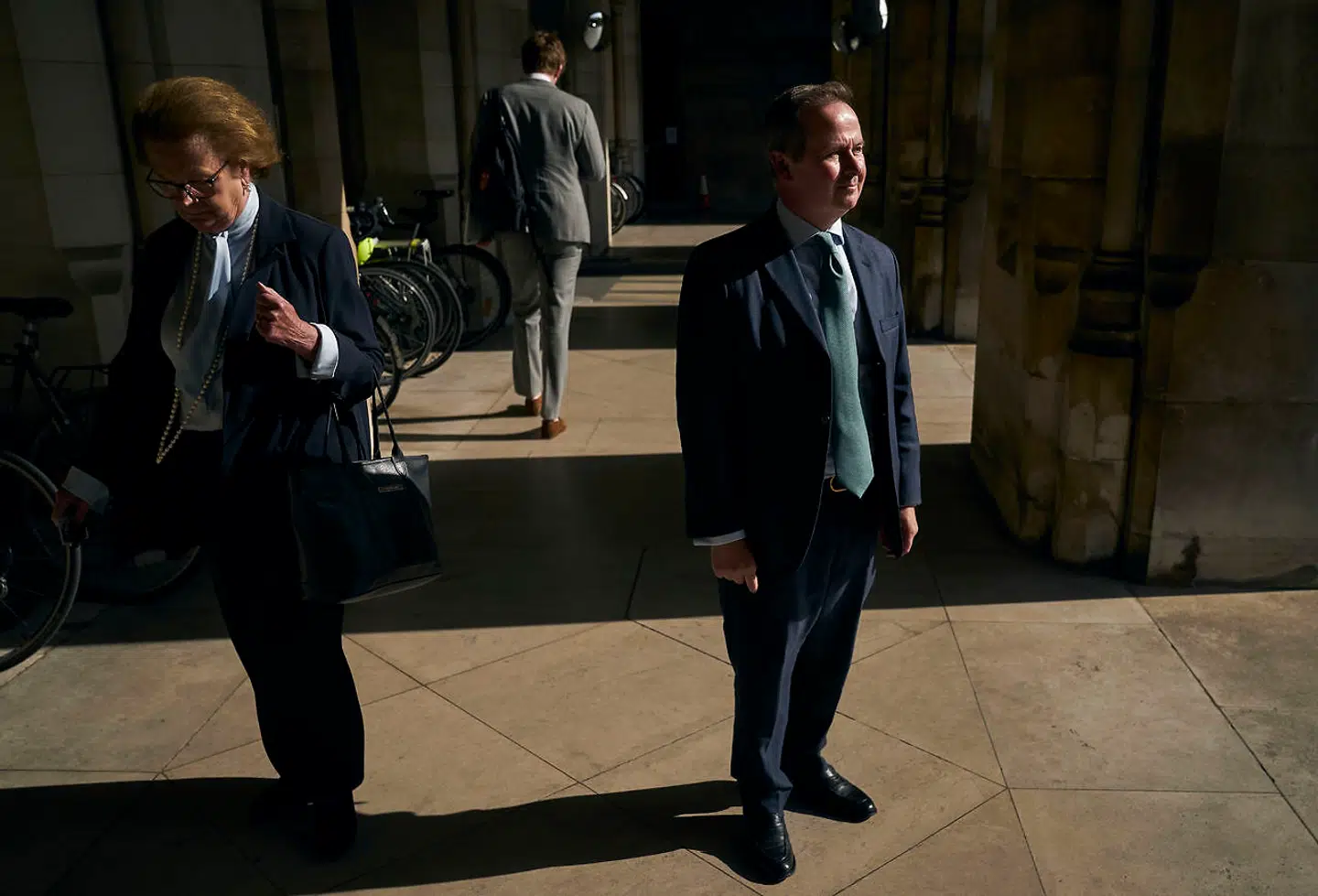 David Simmonds er medlem af De Konservative i Storbritannien. Han var en af 148 medlemmer af partiet, der mandag erklærede, at de ikke længere har tillid til deres formand og premierminister.