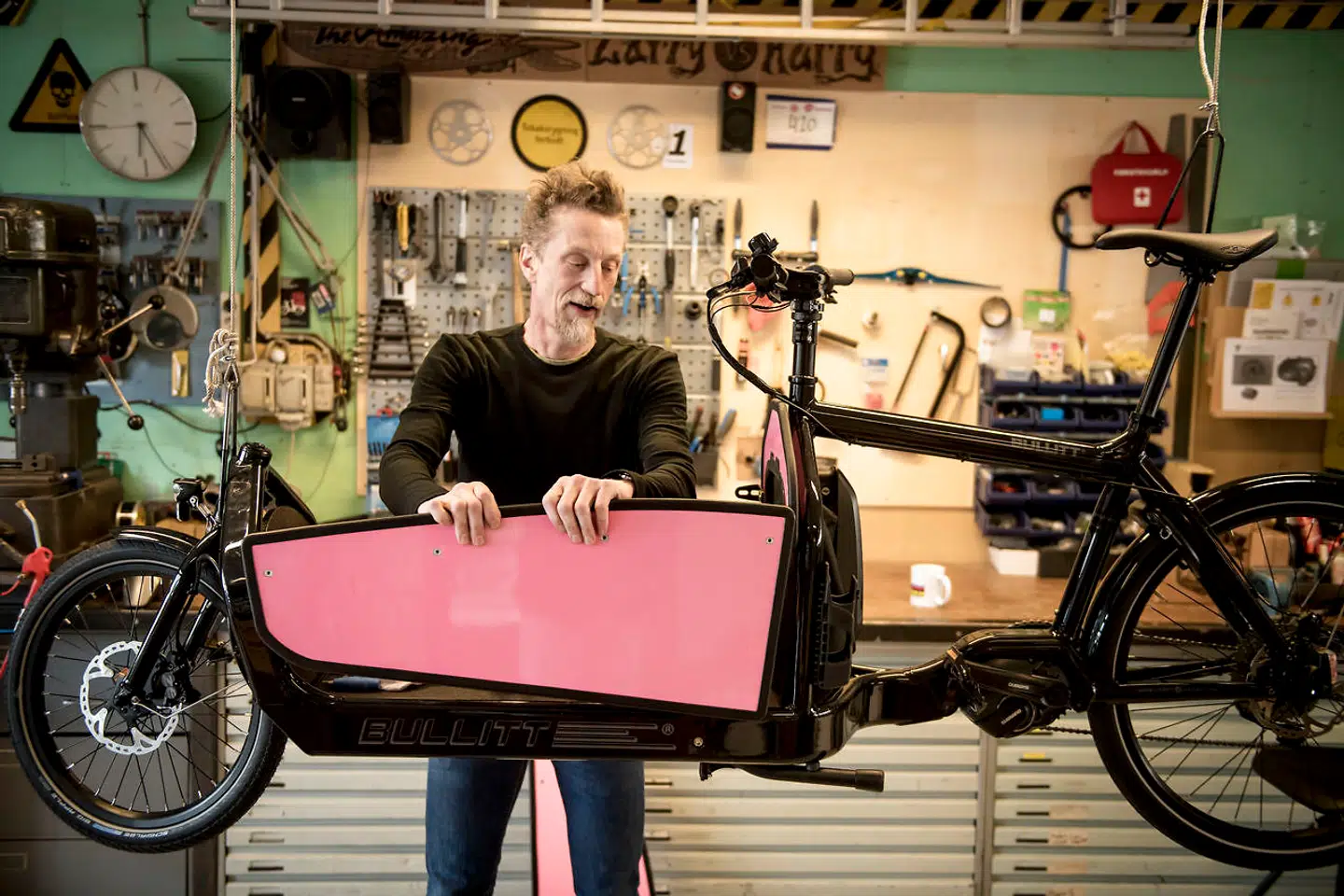 Bullitt-cyklen findes i flere farver - også lyserød.