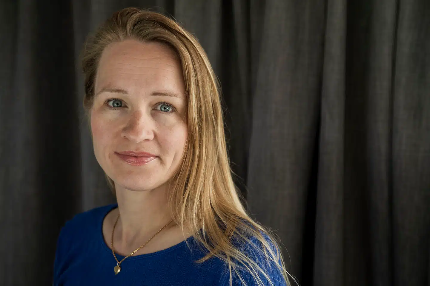 Louise Lindtner har skrevet en bog om at miste en forælder, når man selv er voksen, og den sorg, mange bliver kastet ud i.