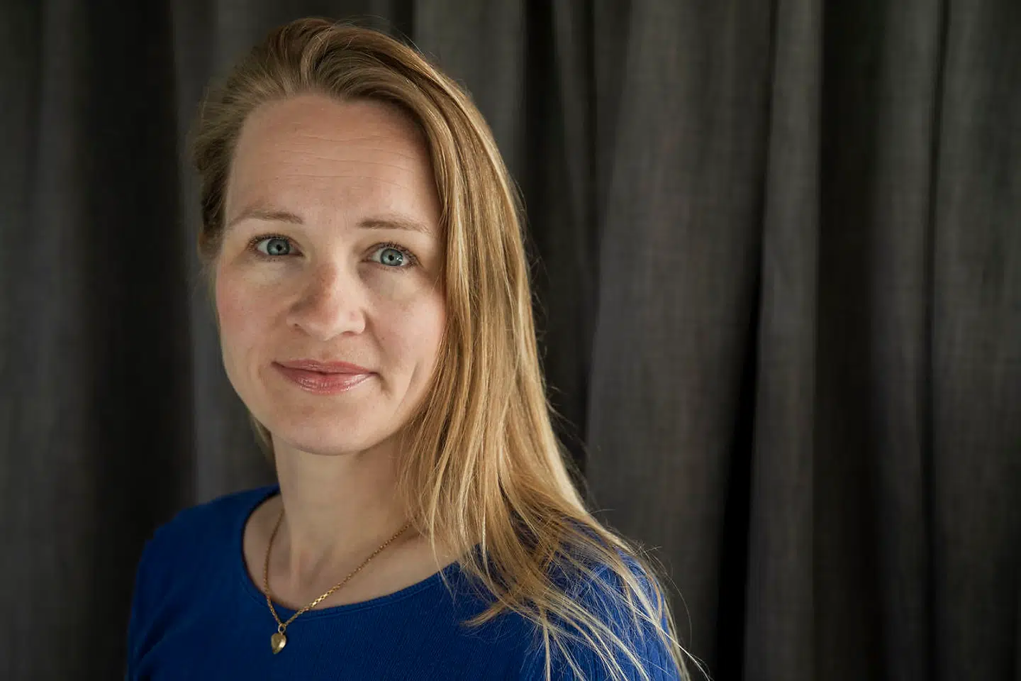 Louise Lindtner har skrevet en bog om at miste en forælder, når man selv er voksen, og den sorg, mange bliver kastet ud i.