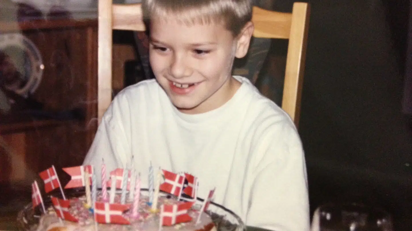 Der var altid danske flag og lagkage på fødselsdagsbordet i familien, da Josef var barn.