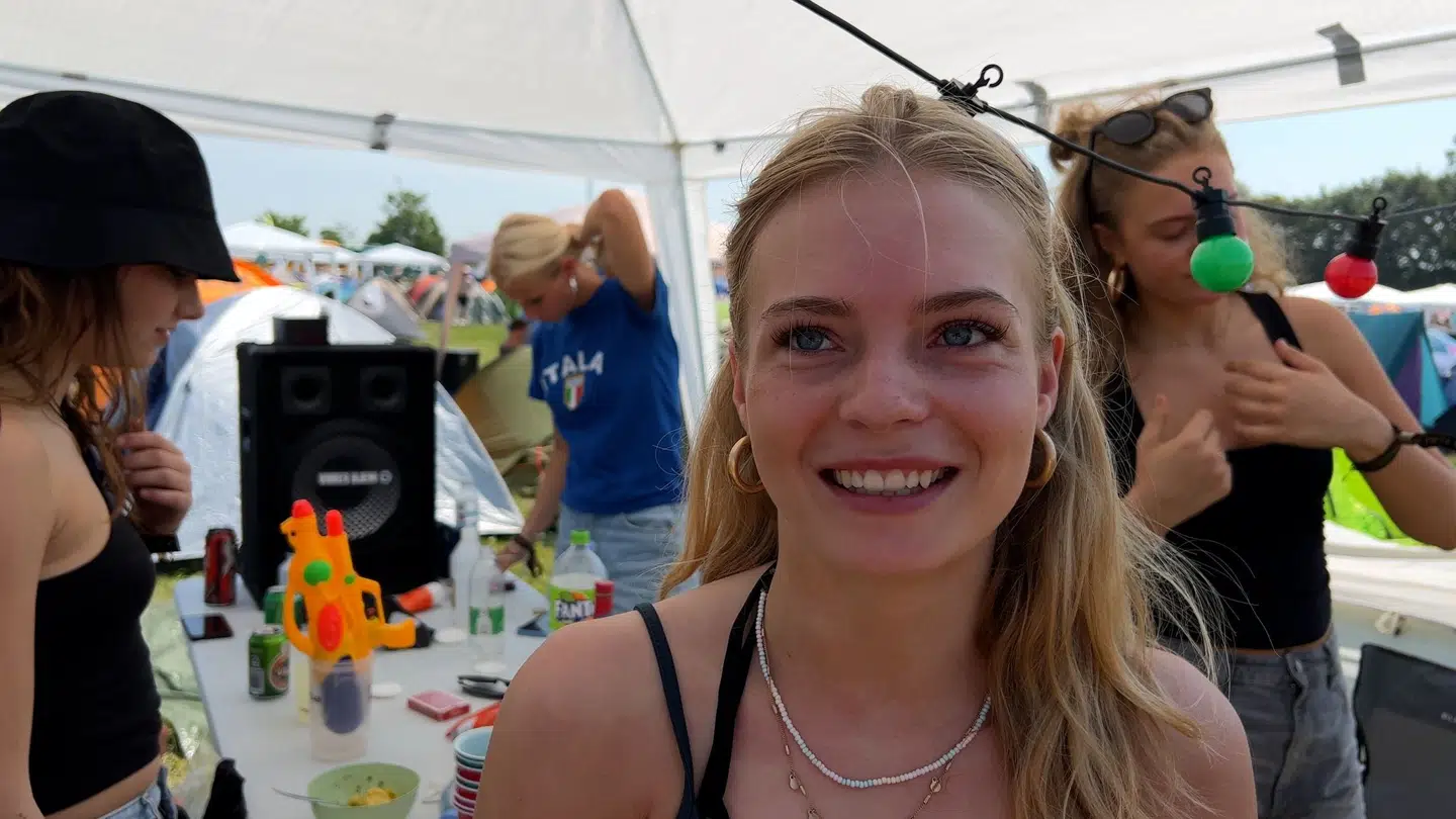 Isabella Pedersen i campen