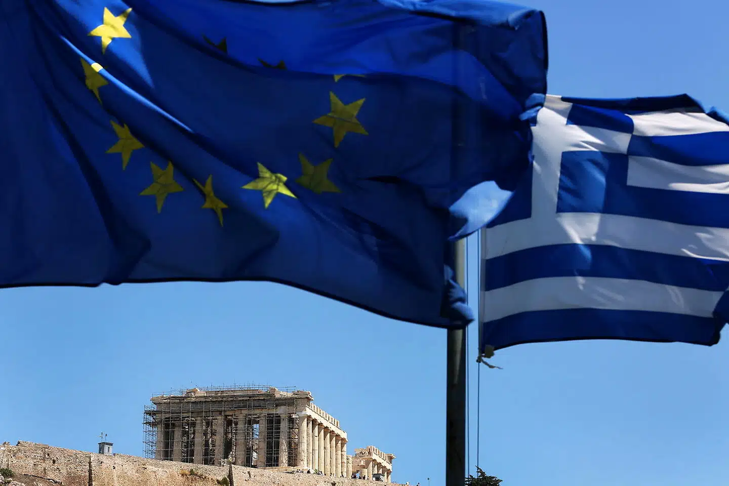 Græsk økonomi har bevæget sig et stykke væk fra den økonomiske afgrund, som landet stod ved for få år siden. Det skyldes ikke mindst hjælpepakker fra EU.