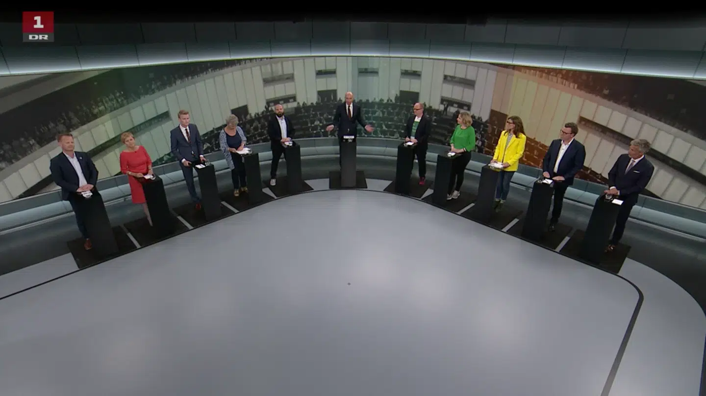 Fredag er der præcis en måned til valget til Europa-Parlamentet. Torsdag aften tørnede spidskandidaterne sammen på DR1.