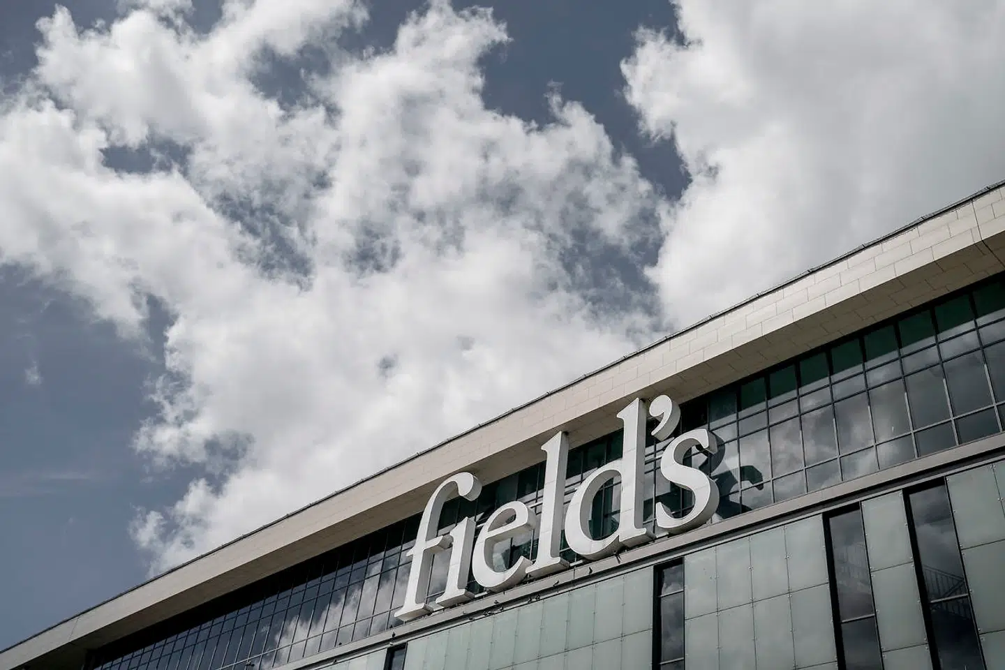 Det er nu muligt at afhente de ejendele, der er blevet efterladt i Field’s under søndagens skyderi, oplyser politiet.