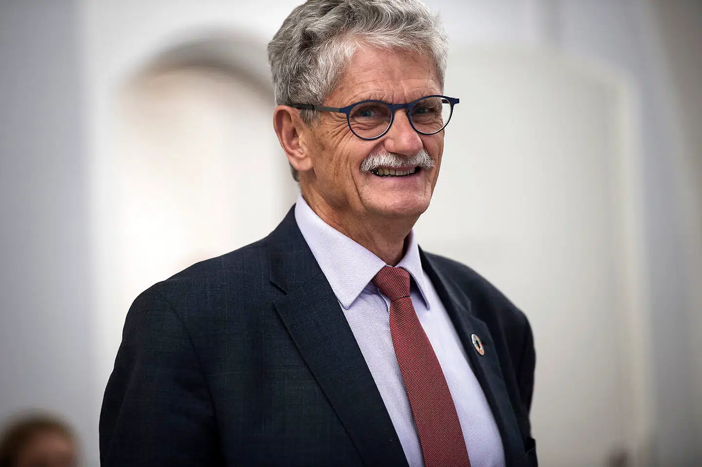 »Det store stridspunkt er ret simpelt. Hvor Lykketoft mener, at det er fuldstændig umuligt, at verdens dyreste offentlige sektor kan drives smartere i fremtiden, så mener vi, at det er en bunden opgave,« skriver Mette Abildgaard.
