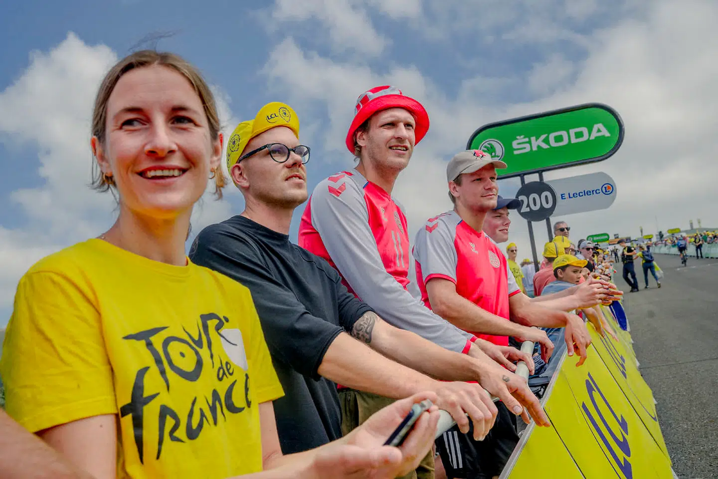 Danskerne på toppen af Peyragudes fik præcis, hvad de havde håbet på: En duel mellem Tourens to største rivaler, Pogacar og Vingegaard.