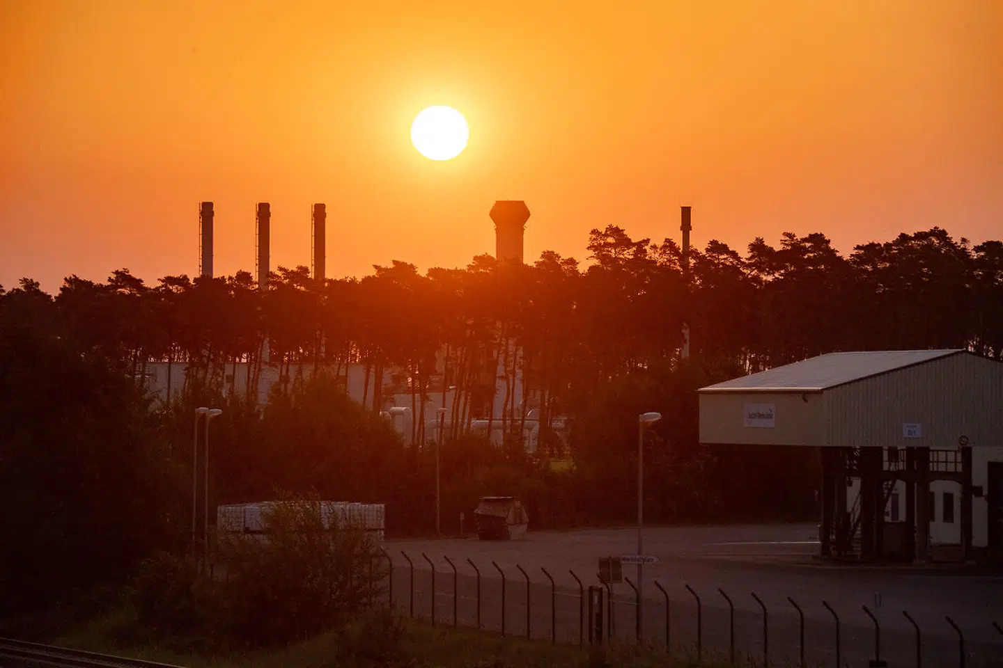 Gasledningen Nord Stream 1 løber fra Rusland gennem Østersøen til Europa. Og den er central for Vladimir Putins magtspil. På billedet ses et gasanlæg i Lubmin i Tyskland.