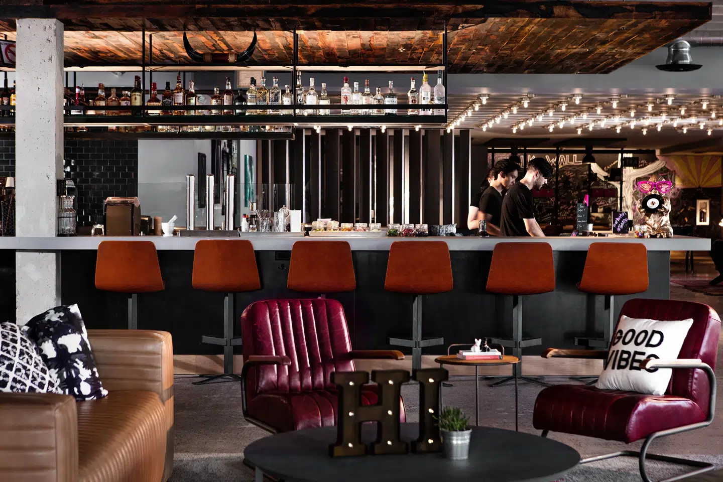 Baren i Moxy Copenhagen.