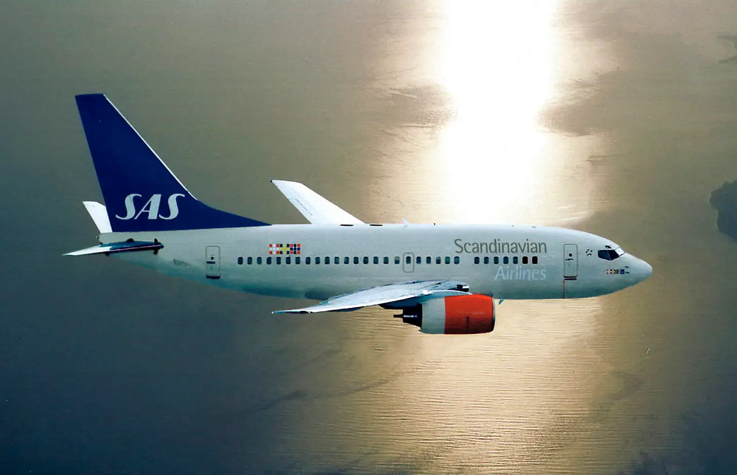 Det skandinaviske flyselskab SAS præsenterer årsregnskab for det forskudte regnskabsår 2017/18 på tirsdag. Fra 1.-3. kvartal steg omsætningen med 1.030 mio. svenske kroner, således at omsætningen blev 32.040 mio. svenske kroner.