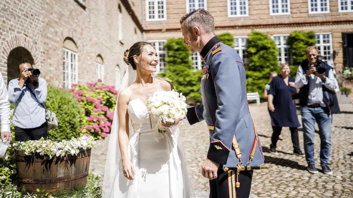 Mascha Vang og Troels Krohn Dehli bliver gift på Holckenhavn Slot ved Nyborg, tirsdag den 2. august 2022.