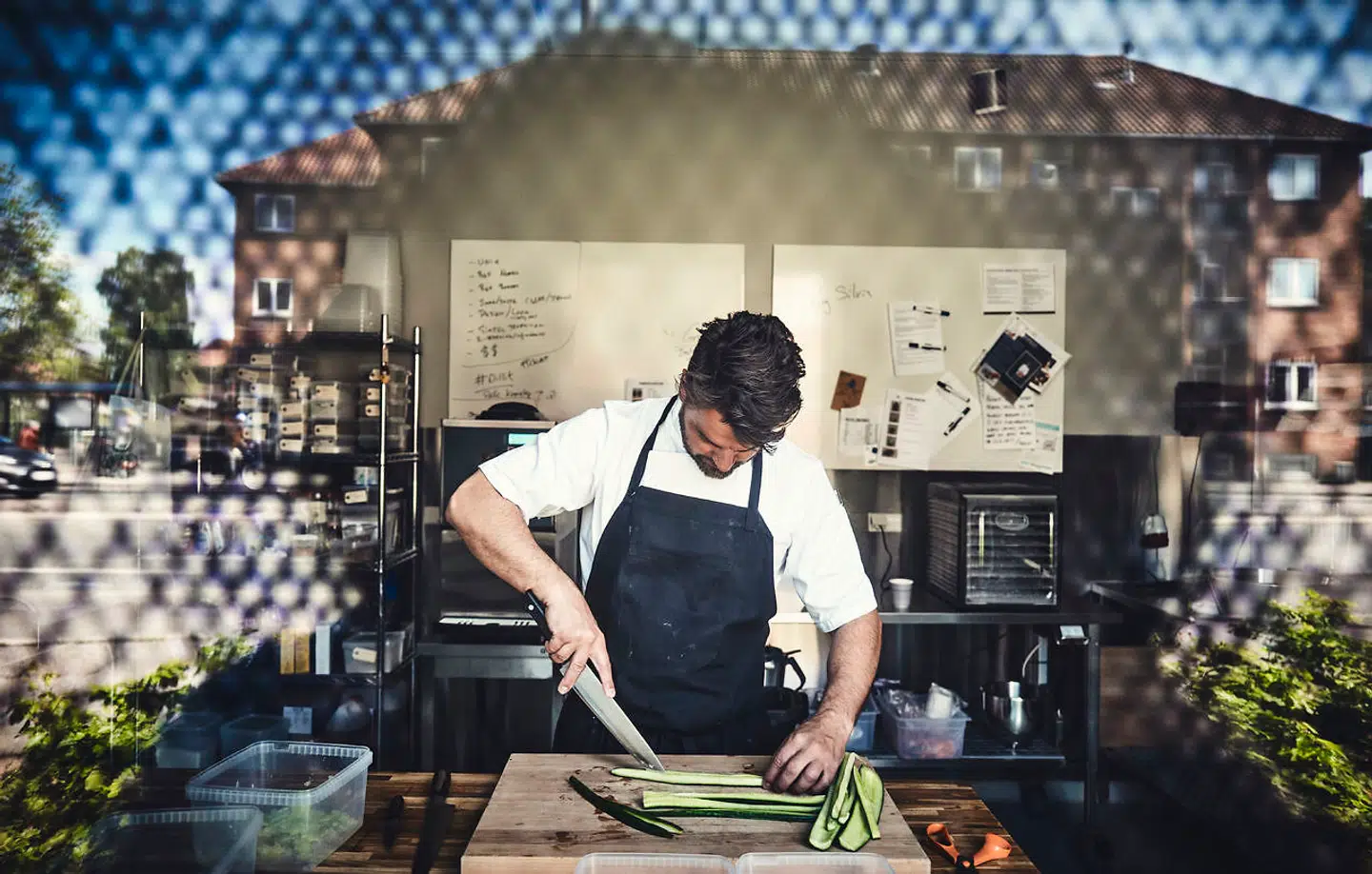 Lagkagehuset har lavet et innovationskøkken i Hørsholm, hvor Jesper Kirketerp, tidligere ejer af Restaurant RADIO og souschef fra NOMA, er leder. Her eksperimenterer han med forskellige smagsvarianter og udvikler kædens sortiment.