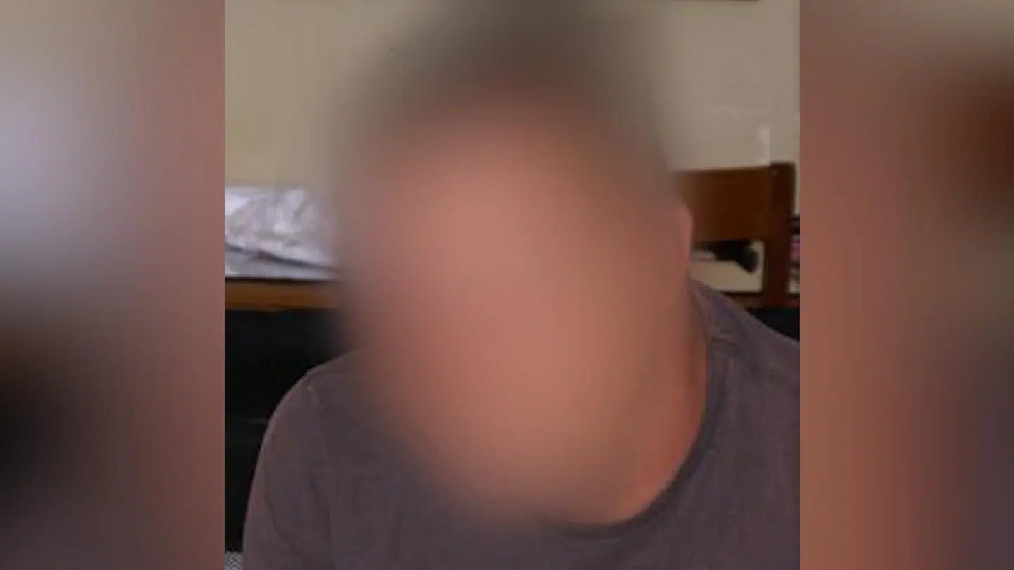 Journalisten er ved et nævningeting ved Retten i Roskilde blevet kendt skyldig i at have begået pædofile overgreb på adskillige børn. Straffen blev på tre et halvt års fængsel.