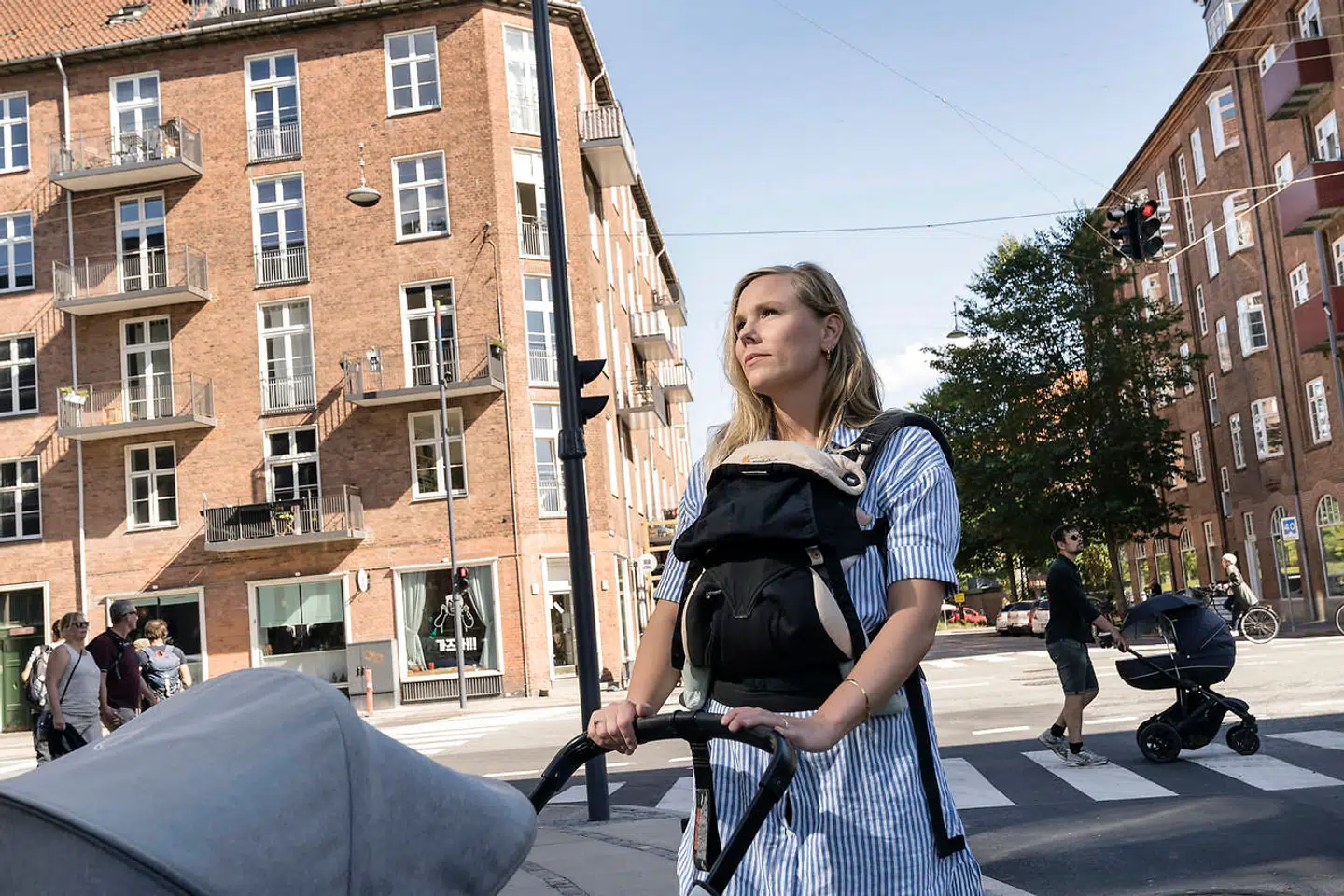 Michaela Pihl Olsen bor i Carlsberg Byen på Ny Carlsberg Vej. Tidligere havde hun bopæl på Vesterfælledvej lige ved siden af, hvor det ville være langt billigere for hende at parkere end i Carlsberg Byen.