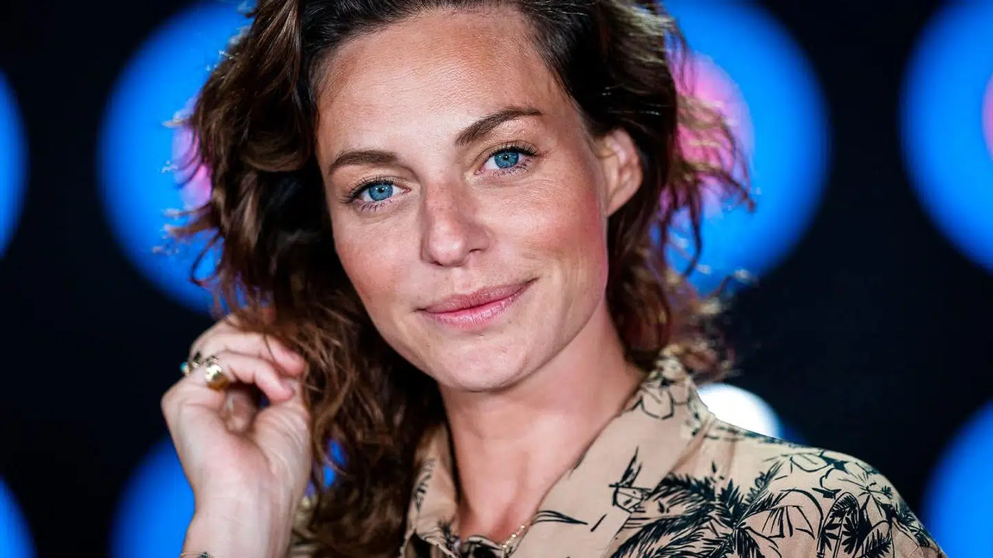Sarah Grünewald synes det var svært at holde det hememeligt for sin kæreste at hun var med i 'Hvem holder masken'.