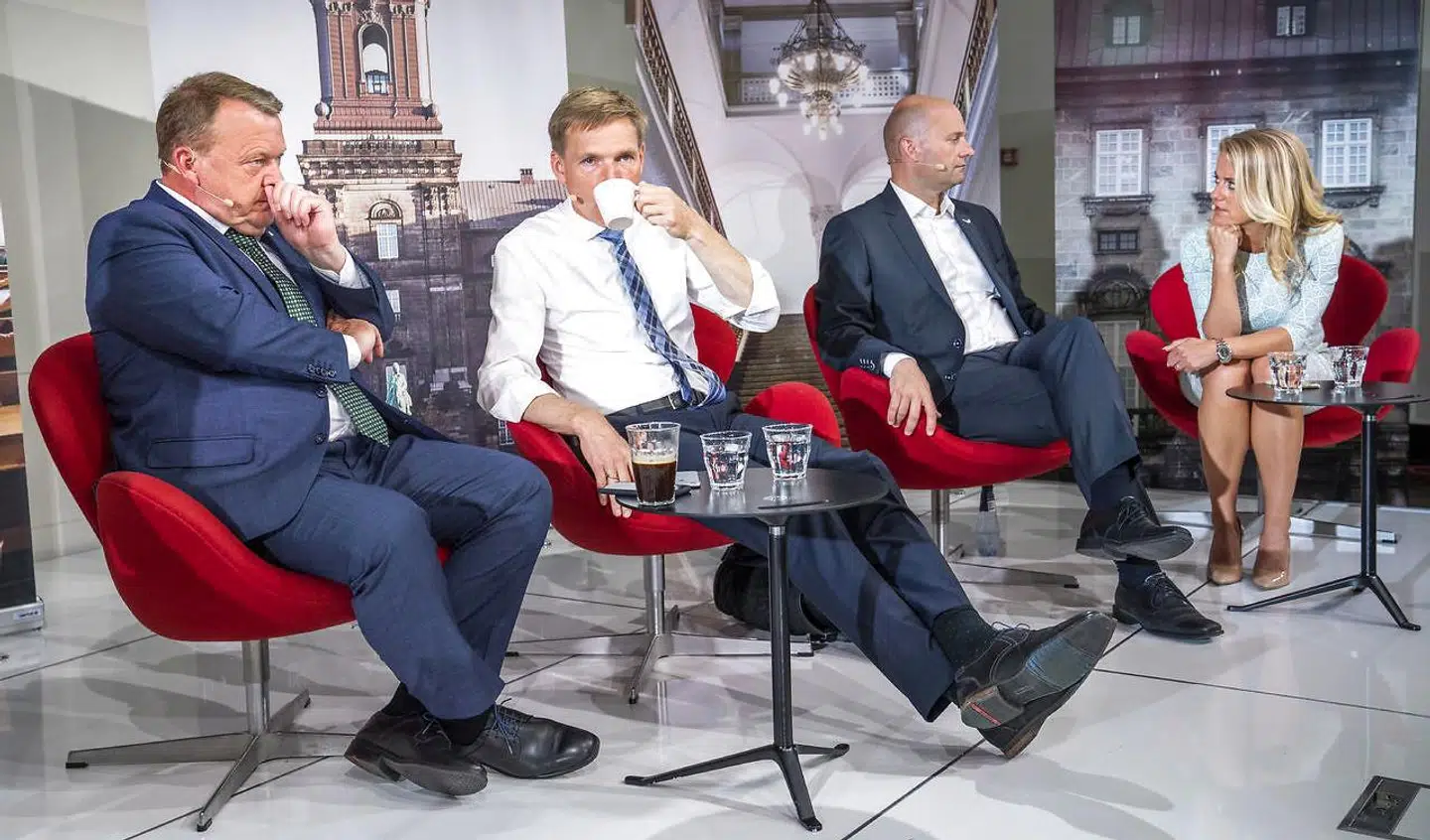 Lars Løkke Rasmussen (V), Kristian Thulesen Dahl (DF), Søren Pape (K) og Pernille Vermund (Nye Borgerlige) dagen derpå. Valget viser, at der faktisk er mange borgerlige vælgere i dette land. Nu mangler de bare borgerlige politikere. Foto: Søren Bidstrup