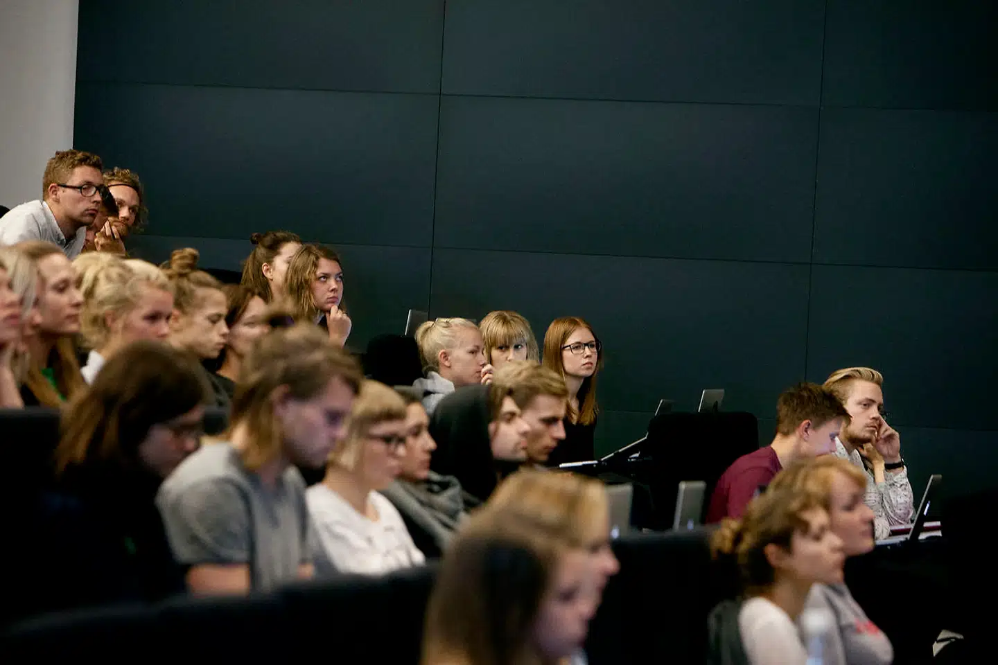 »På en generation er der sket meget med uddannelsesniveauet. For kvinder, der i dag er på vej ud på arbejdsmarkedet, er det med en markant højere uddannelse end tidligere,« vurderer Britt Dinesen Christiansen, der er seniorøkonom i Danica Pension.