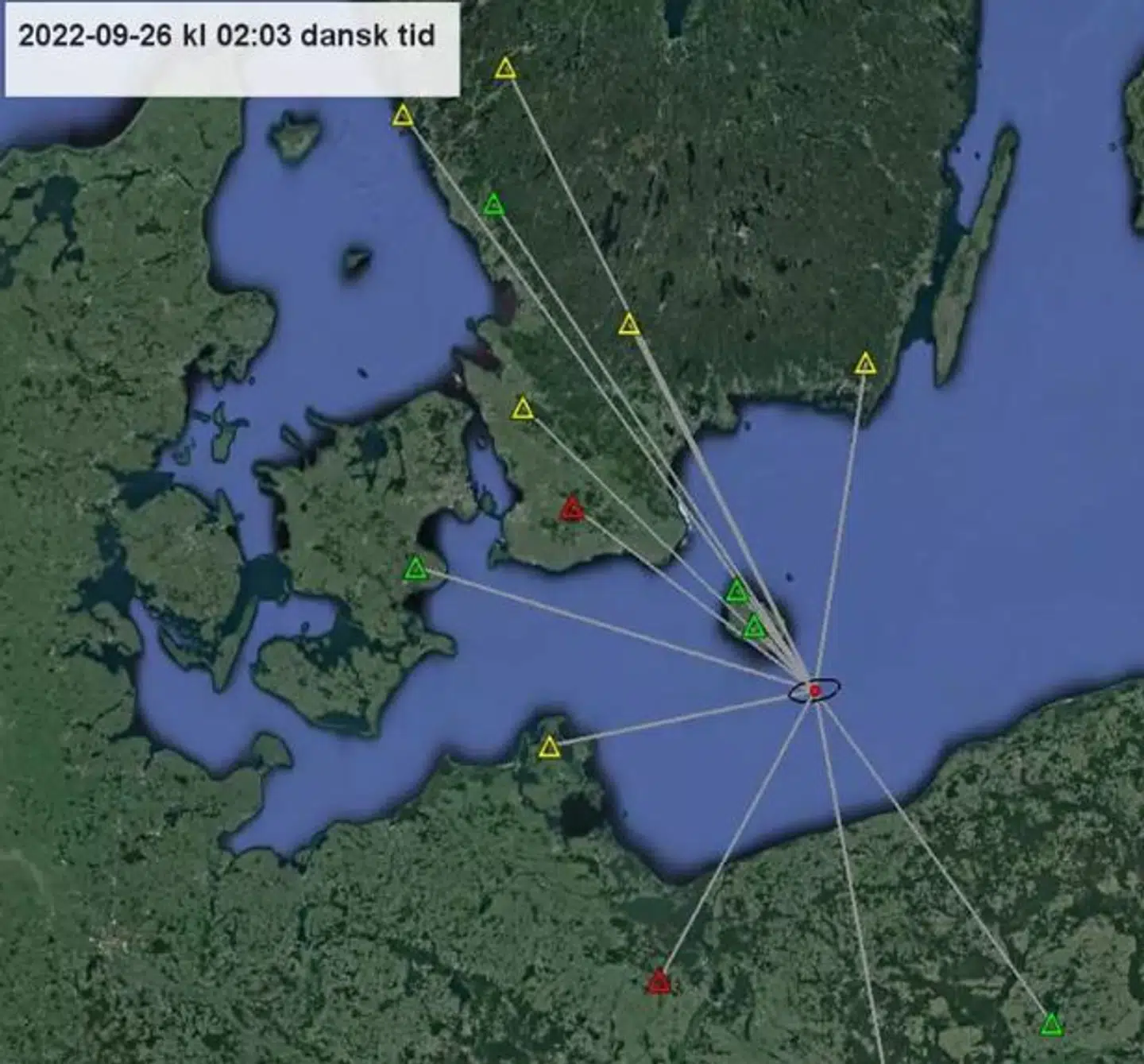 Herunder er markeret lokaliteterne for hændelserne samt seismograferne, der har registreret dem. Kort: GEUS og Google Maps.