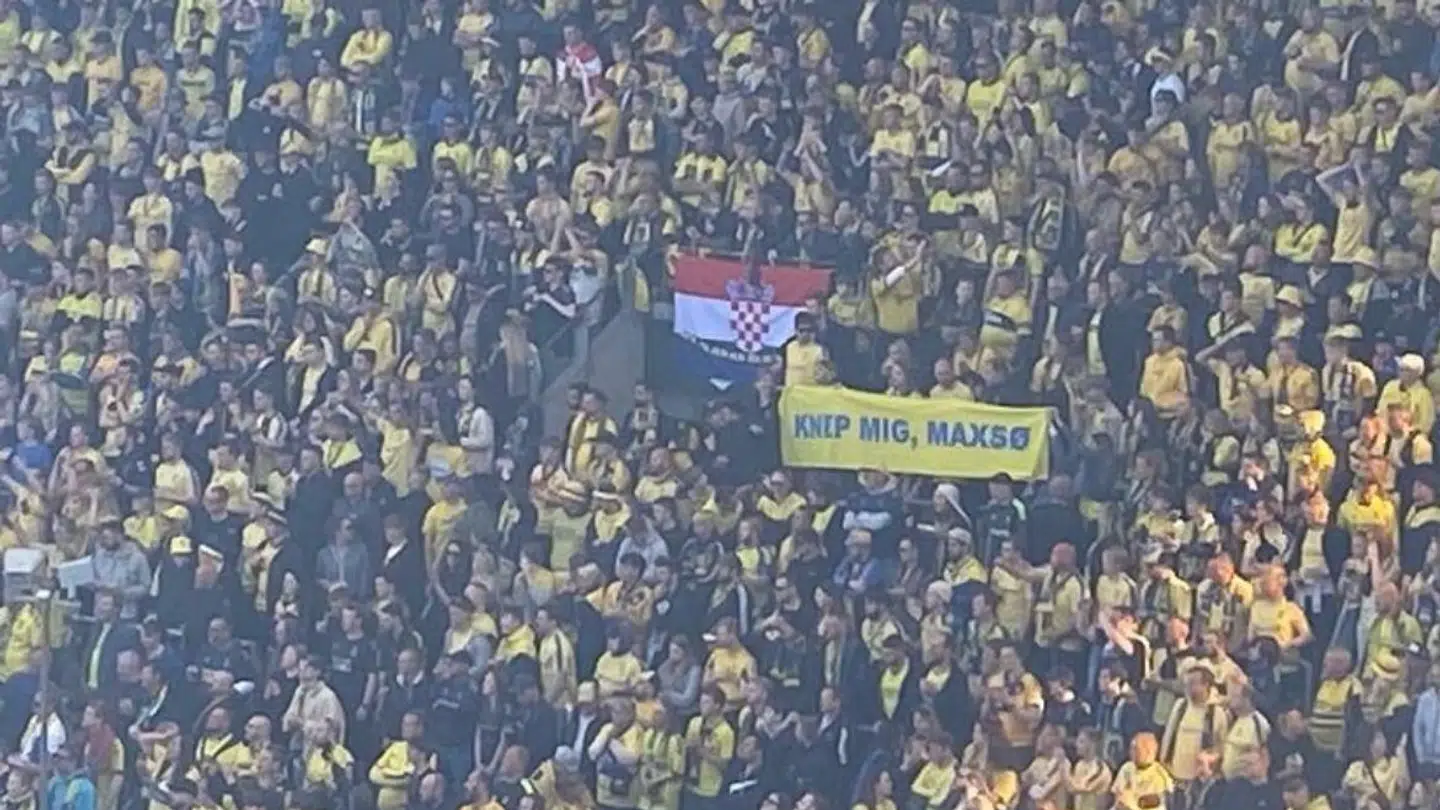 Banneret, som Signe Molde havde med på Brøndby Stadion.