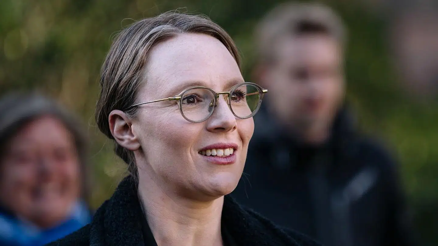 Miljøminister Lea Wermelin har ikke overholdt folkeregisterloven.