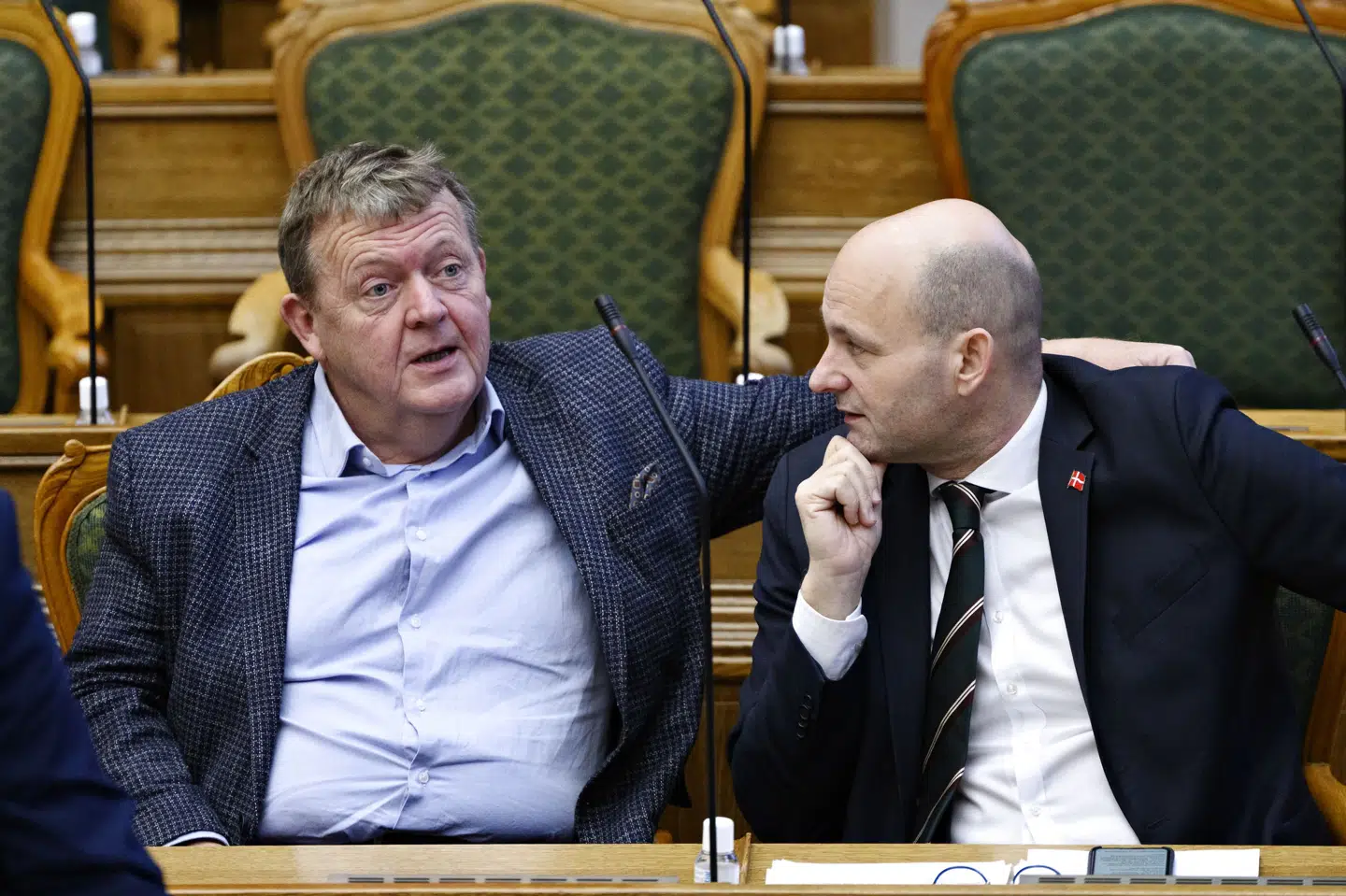 Mens tidligere statsminister Lars Løkke Rasmussen (M) til venstre ikke har meldt sig som en mulig statsminister, har tidligere justitsminister Søren Pape Poulsen (K) til højre meldt sig som et bud. Hvis man ser på oddsene hos Danske Spil, er det nu Lars Løkke Rasmussen, der har den bedste chance. (Arkivfoto). Philip Davali/Ritzau Scanpix