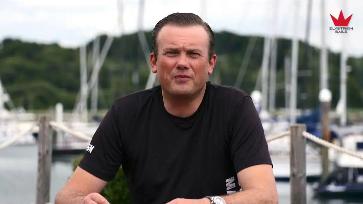 Andrey Yakunin på en af de videoer, der nu er blevet fjernet fra det danske firmas hjemmeside.