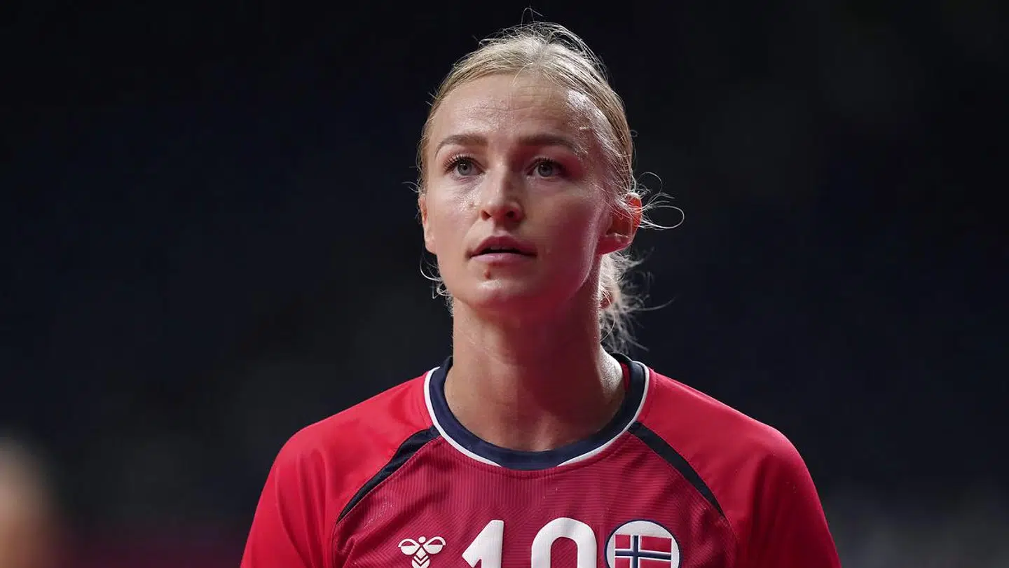 Stine Oftedal har ikke meget tilovers for de danske mediers karaktergivning.