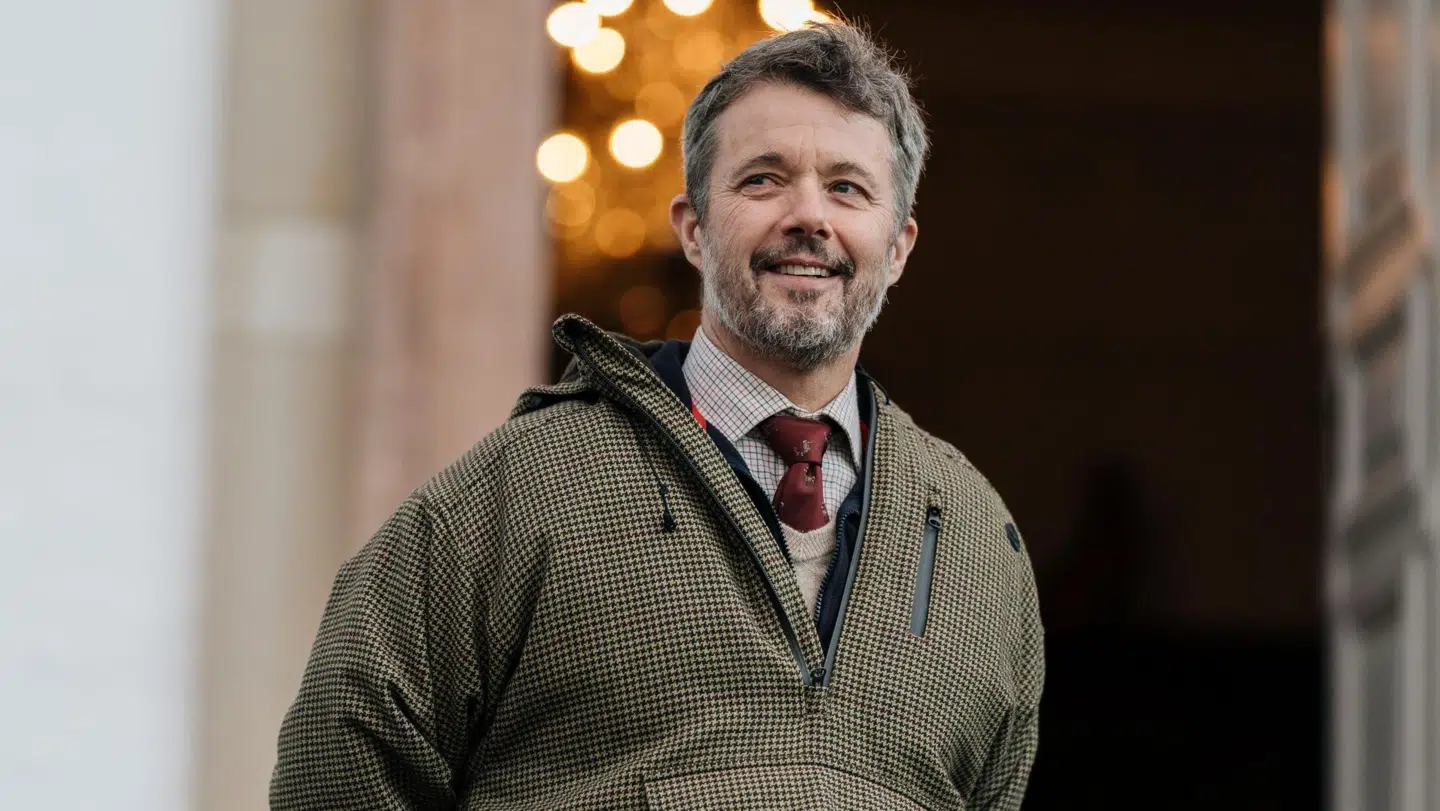 Kronprins Frederik var fredag vært ved en kongejagt på Fredensborg, og han virkede til at være i godt humør.