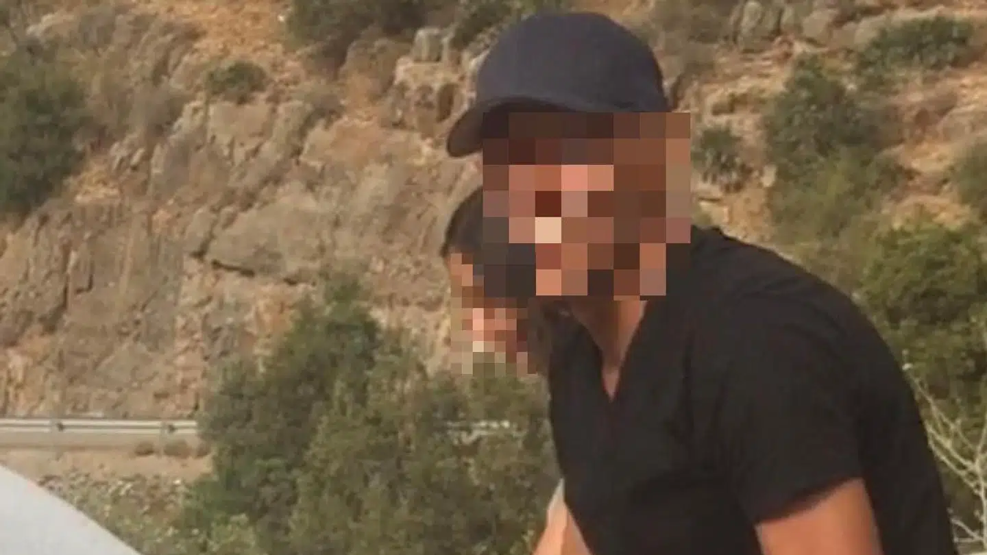 Bag sløringen gemmer sig den 45-årige cyklists smil. Et smil, familie og venner aldrig vil glemme.