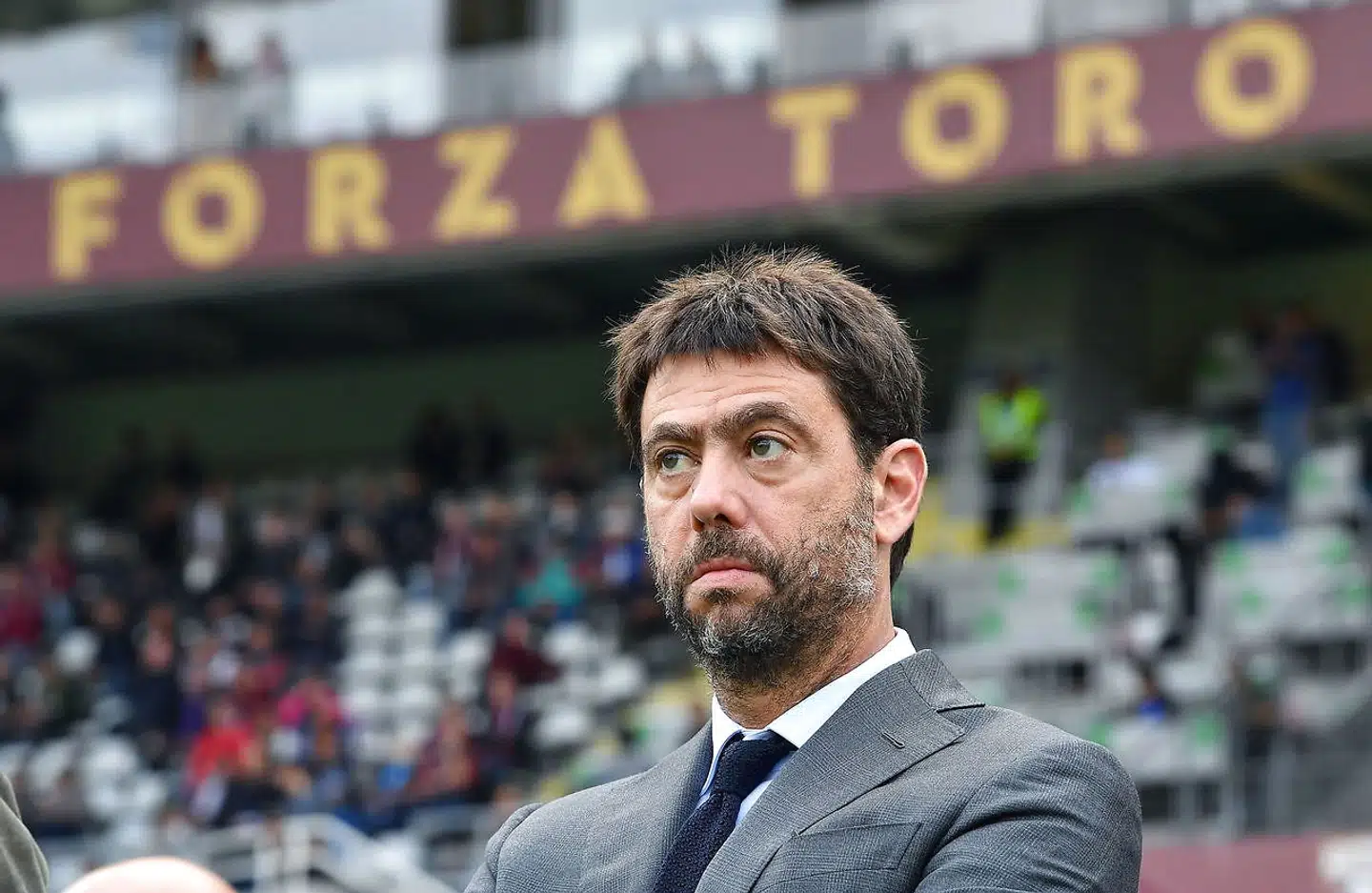 Andrea Agnelli og hans familie har spillet en central rolle for den italienske fodboldklub Juventus siden 1923. Nu er han og hele bestyrelsen for Juventus trådt tilbage på grund af en regnskabsskandale.