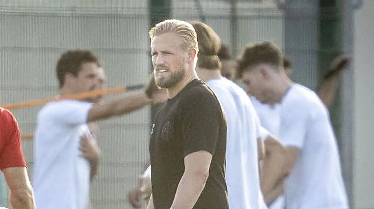 Kasper Schmeichel har blandt andet et ønske om at tage en guitar med, når han er med landsholdet.